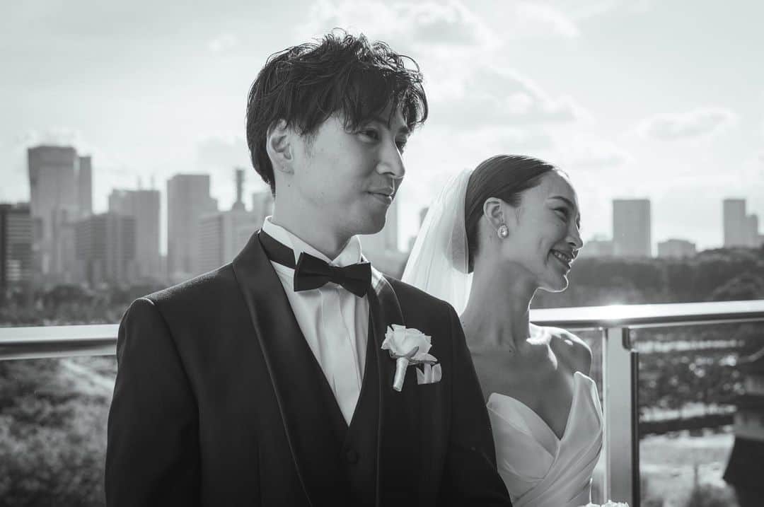 中島ケイカさんのインスタグラム写真 - (中島ケイカInstagram)「先日 爽やかな秋晴れの中 結婚式を挙げることができました。  人生は長いようで短い。 だからこそ美しい日々なんだと。 もっと一瞬一瞬を大切にしていこうと改めて感じる日になりました。  また落ち着いたらお式や準備についてなどお話しできたらと思います✨  📸 @kyoootagram   #wedding #palacehoteltokyo #palacewedding #keicawedding」9月26日 15時51分 - kathy_tan529