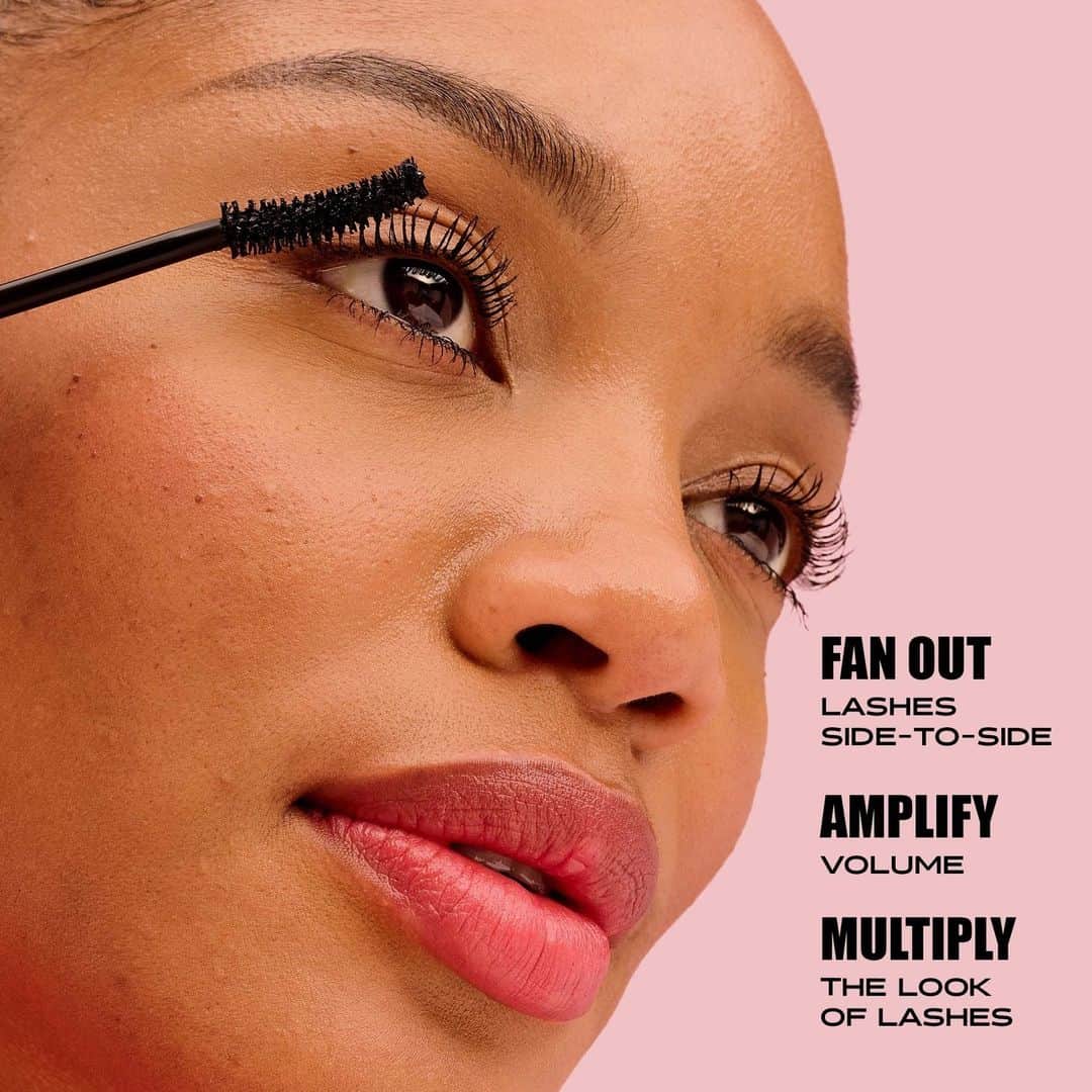 Benefit Cosmetics UKさんのインスタグラム写真 - (Benefit Cosmetics UKInstagram)「Fan Out. Amplify. Multiply. Take it from us, that's how lashes are done.」9月26日 16時00分 - benefitcosmeticsuk