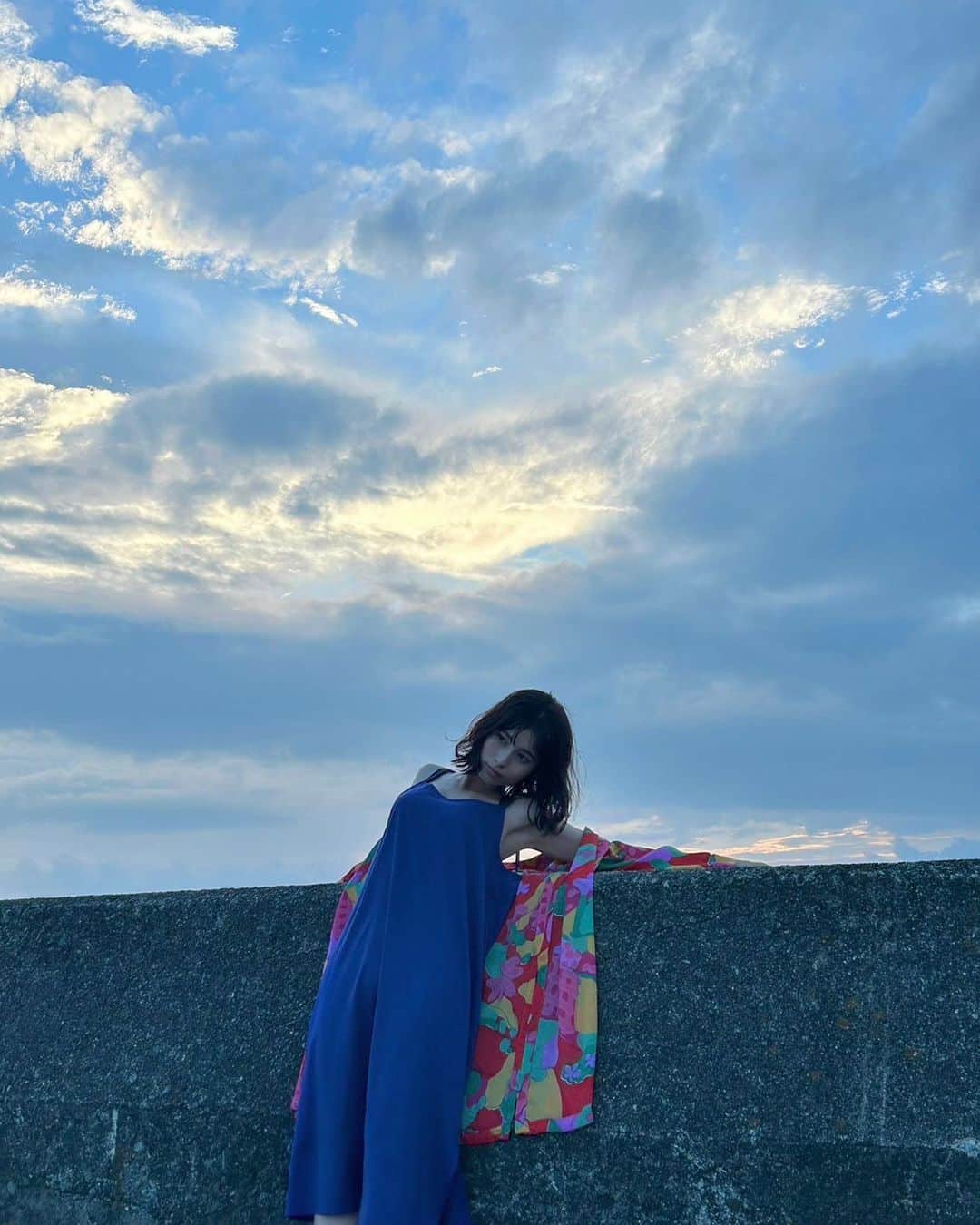 大久保桜子のインスタグラム：「お知らせです。 本日発売の「blt graph. vol.94」と「FLASH」に掲載されております。チェックしてね🫶 オフショット達。」