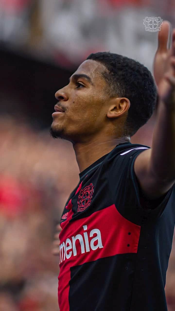 バイエル・レバークーゼンのインスタグラム：「Speed➕technique➕precision 🟰 beauty! 😍  🔙 #B04FCH #Werkself」