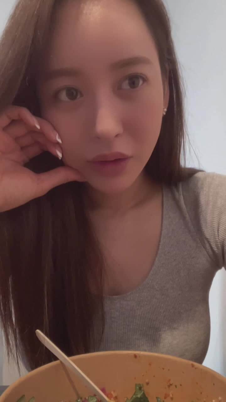 野崎萌香のインスタグラム：「インスタライブ恥ずかしいから 24時間だけ残すね😆」