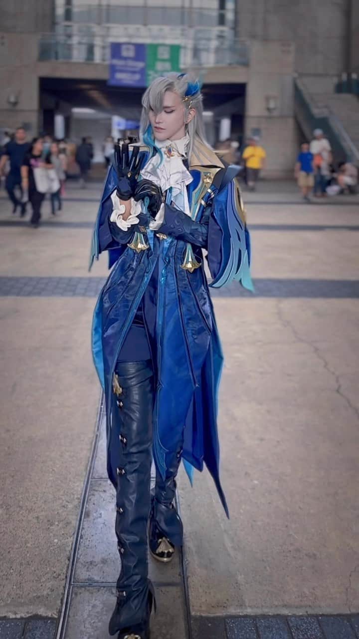 ズミのインスタグラム：「原神 / ヌヴィレット  #tgs2023 #原神 #原神インパクト #cosplay #genshincosplay #原神コスプレ #ヌヴィレット #ヌヴィレットコスプレ #neuvillette #neuvillettecosplay #genshinimpact   撮影 涼子、あづ」