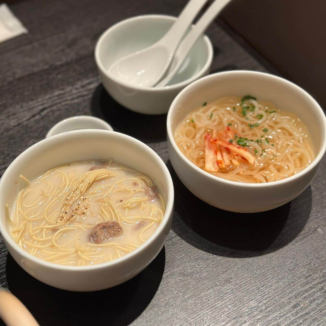 ルナさんのインスタグラム写真 - (ルナInstagram)「うしごろにりのちゃんと行ってきたよ🐮🥩  📍うしごろバンビーナ恵比寿ヒルトップ店 @ushigoro_yakiniku   アニバーサリーコースを利用しました🎂 完敗のスパークリングから始まり🥂 めちゃくちゃ豪華な肉ケーキと デザート、記念の写真まで📷🩷  大切な記念日とかお誕生日祝いにぴったりだったよ✨  お肉は全部美味しくて2人で感動〜🥹 仕事帰りの疲れに沁みた…🩶  また食べに行きたいな🐄 ┈┈┈┈┈┈┈┈┈♡ #うしごろバンビーナ恵比寿ヒルトップ店 #PR #うしごろ #肉ケーキ  #恵比寿焼肉 #ushigoro #うしごろバンビーナ #焼肉恵比寿 #記念日ディナー #記念日におすすめ #誕生日ディナー #誕生日ディナー #肉ケーキでお祝い #恵比寿グルメ #恵比寿ディナー #肉スタグラム #cinematiq #シネマティックコーデ」9月26日 22時03分 - runakumaa