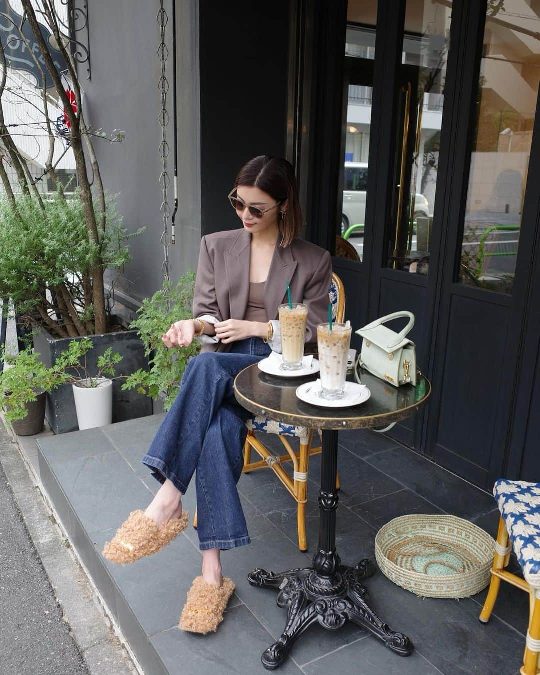 のインスタグラム：「足元から秋の装い🌰 伊勢丹ポップアップで可愛いアイテム見つけたの♡ 涼しくなってきたのでやっと秋服気分 @sergiorossi」