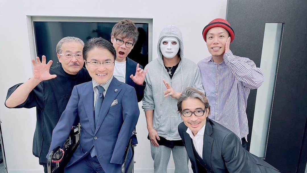 ラファエルさんのインスタグラム写真 - (ラファエルInstagram)「素敵な収録と出会でした。 ⁡ 人気YouTube チャンネル令和の虎から誕生した新企画『人財改革版TF』 ⁡ 前編:令和の虎チャンネルにて放送 後編:YouTube 谷本家にて放送 ⁡ お楽しみにです😄 ⁡ ⁡ ⁡ ⁡ ⁡ ＝＝＝＝＝＝＝＝＝＝＝＝＝＝＝ ⁡ ⁡ 【お仕事の依頼は📩】 leave.it.to.me.raphael@gmail.com ⁡ 【カレーパンのフランチャイズ加盟店募集中❗️】 【メニューライセンスも募集中❗️】 1年ラファエルの二次利用使いたい放題で４０万円❗️ お店にラファエルのカレーパンと唐揚げを導入しません⁉️ ご連絡はこちらから⬇️ komugi.kindan@gmail.com  ・小麦の禁断症状（カレーパン屋さん） @kindan_curry ⁡ ⁡ インスタサブ垢👇 @rahuaeru336 ⁡ ・私の理想の不動産 @riso_no_fudosan  ⁡ ・Bluum(メンズケアブランド) @bluum_official  http://bluum.ne.jp/ ⁡ ・バッカス二日酔いサプリ @bacchus.tokyo  ⁡ ・ワンカラット（Live配信事業） @onecarat_japan  ⁡ ・スペリオルワン（アパレル事業） @superior_one_official  ⁡ ・オリジナルジュエリー MENS @jewelry_no13 WOMEN @no13825 ⁡ #秒で動く  #働いて笑おう  #ワンカラット  #ラファエル倶楽部 #ラファエル不動産 #私の理想の不動産  #あなたの住マイル  #小麦の禁断症状 #Bluum　 #バッカスサプリ #Bacchusサプリ #バッカス二日酔い #ラファエル  #バッカス  #no13  #ワンカラット  #スペリオルワン」9月26日 16時59分 - raphaelangel8183