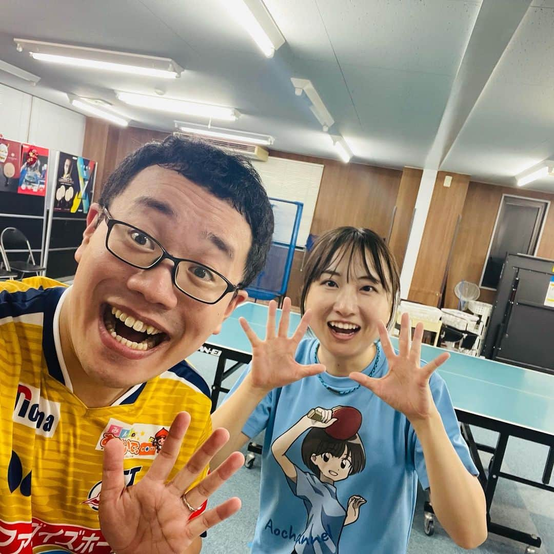 パーマ大佐のインスタグラム：「久々にあおちゃんとコラボしました！ #パーマ大佐  #あおちゃんねる @aochan1208  #卓球  #YouTuber  #10万人おめでとう」