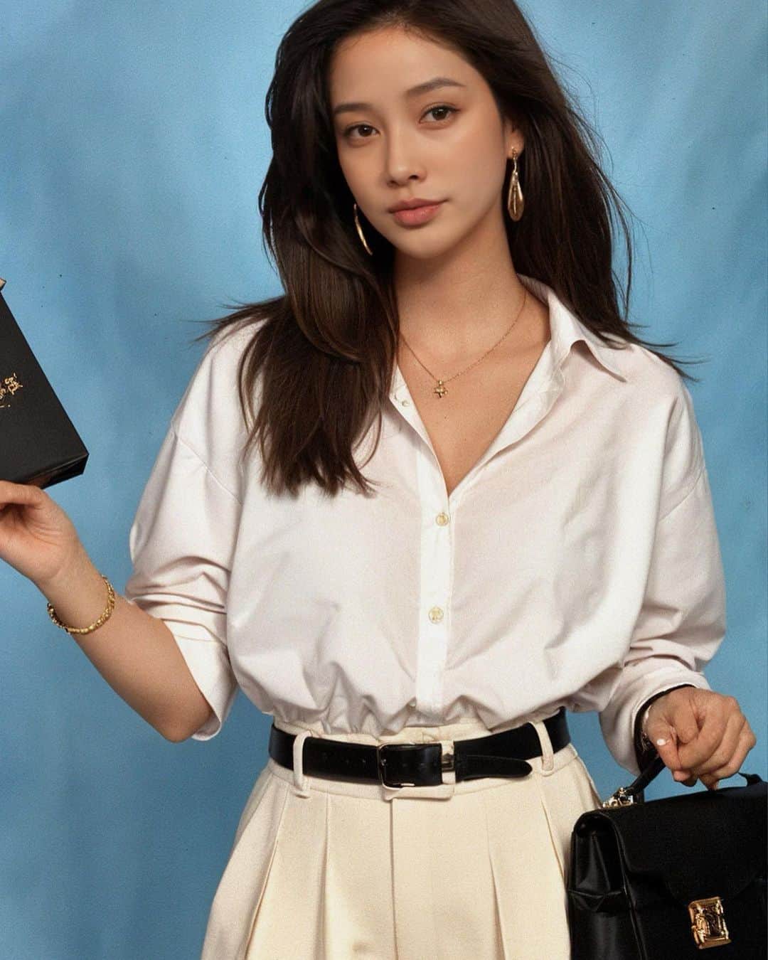 nanaさんのインスタグラム写真 - (nanaInstagram)「흠… 합성까지 해봐도 왜 미쿡 느낌 없는건디 두시간 내게 주어진 시간을 까먹고 남자버전은 못해봤오 (친구들 한테 사진 보내라고 단톡 보냈는데… ㅋㅋ 하는데 40분 걸리옴) #EPIK」9月26日 17時14分 - luv__ribbon