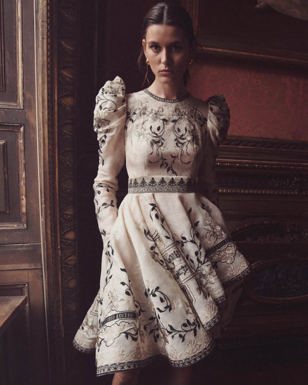 ジマーマンのインスタグラム：「Fall 23: Explore our latest Ready-to-Wear campaign and shop new arrivals via the link and bio. #Luminosity #Fall23 #zimmermann」