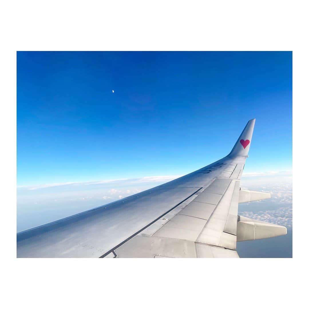 杜野まこのインスタグラム：「空の旅　好き♡  #空 #sky #飛行機 #✈️」