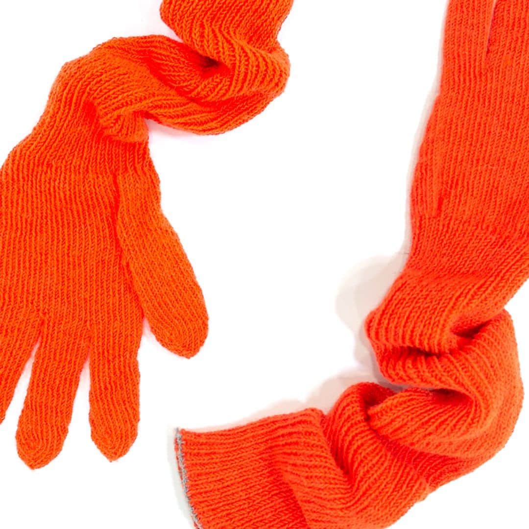 kolorさんのインスタグラム写真 - (kolorInstagram)「⁣ 　⁣ kolor AW2023 Men's Collection⁣ Long Knitted Gloves⁣ ⁣  ⁣ #kolor #kolorofficial #KLRFW23 #AW23」9月26日 17時59分 - kolorofficial