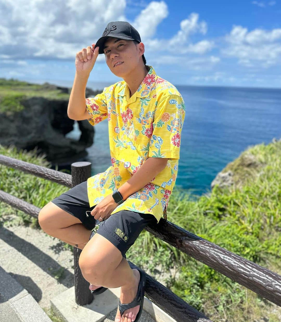 けーごさんのインスタグラム写真 - (けーごInstagram)「. Okinawa🕶️ 企画でかけるに奢ってもらったかりゆしウェア🤭 今回もしっかり持ってきました！笑 @kakeru__u613   #沖縄#恩納村 #今年あと2回は来よ」9月26日 18時33分 - keigostagram