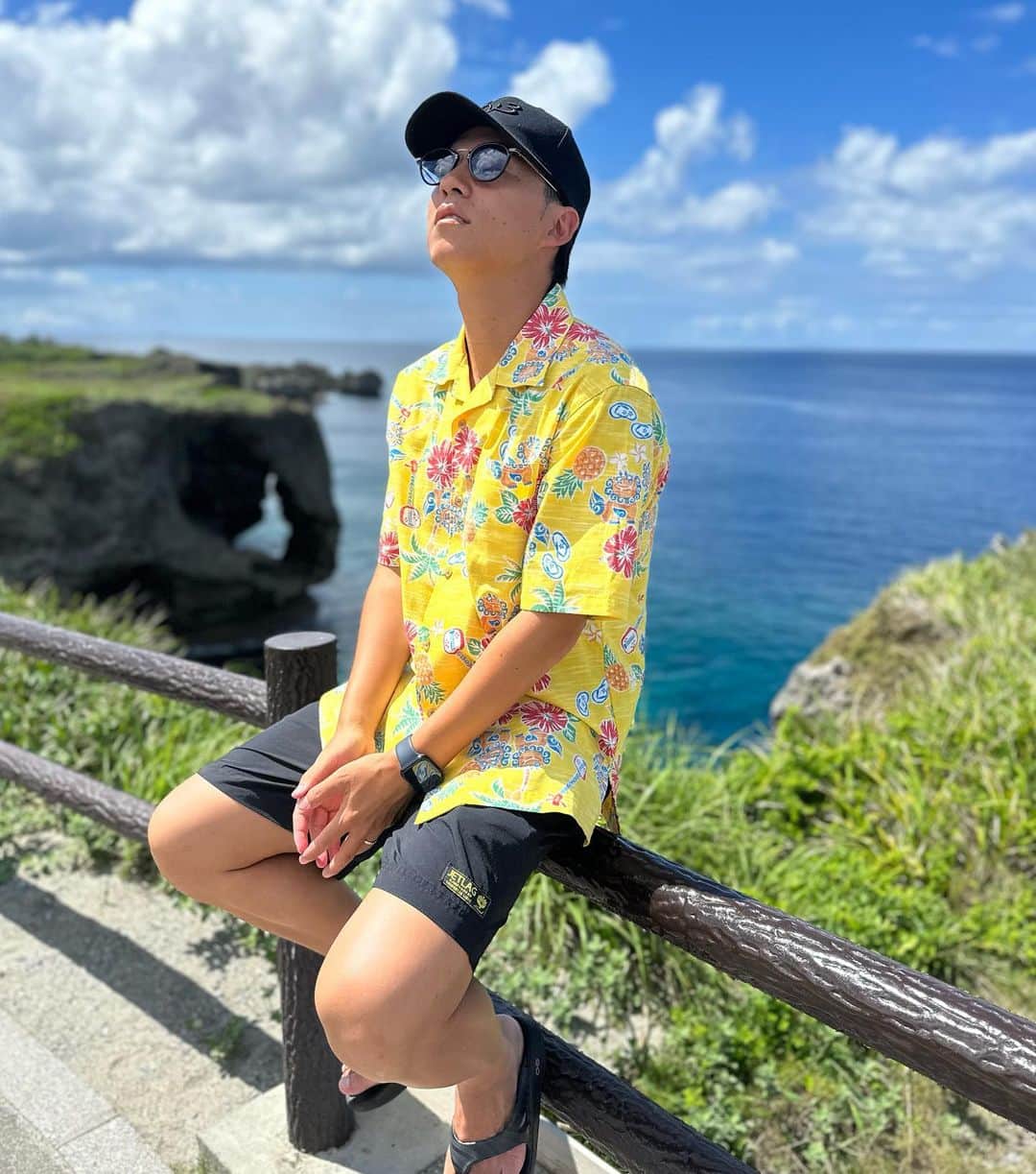 けーごさんのインスタグラム写真 - (けーごInstagram)「. Okinawa🕶️ 企画でかけるに奢ってもらったかりゆしウェア🤭 今回もしっかり持ってきました！笑 @kakeru__u613   #沖縄#恩納村 #今年あと2回は来よ」9月26日 18時33分 - keigostagram