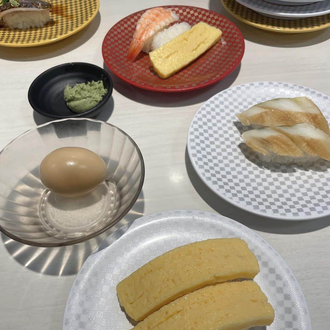 佐々木かいさんのインスタグラム写真 - (佐々木かいInstagram)「待ちに待ったしんちゃん 観てきました🥹🍿♡ もうしんちゃんかわいすぎましたし、 やはり大人が観てもちゃんと面白くて、 くじくじは声出して笑ってましたし、 最後うるっとしてました🐳🥲（私は泣きました笑） 映画の中に手巻き寿司が沢山出てきて お寿司食べたくなったので、 帰りは魚べいしました〜🍣笑 しんちゃん熱がまた上がりそうであります😂🫶  新しいパンプスも履きやすくて かわいくて最高です🥺🥿🤎 （ビーサン焼けがすごい🩴笑） ・ ・ #クレヨンしんちゃん #映画」9月26日 18時49分 - kai_s_1213