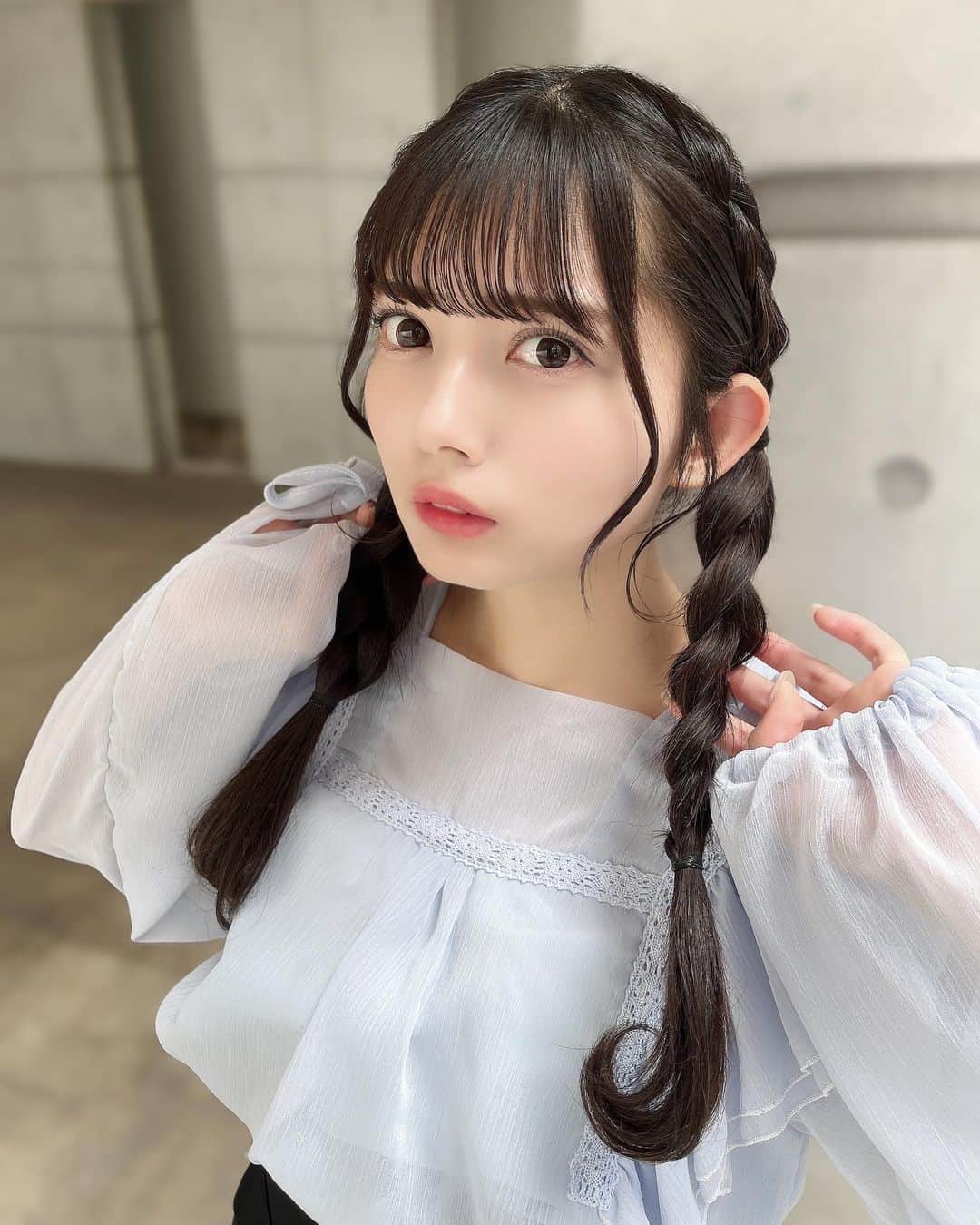愛瀬ひなさんのインスタグラム写真 - (愛瀬ひなInstagram)「・ みつあみだよ ◜. ̫.◝」9月26日 18時53分 - _hinakanzaki