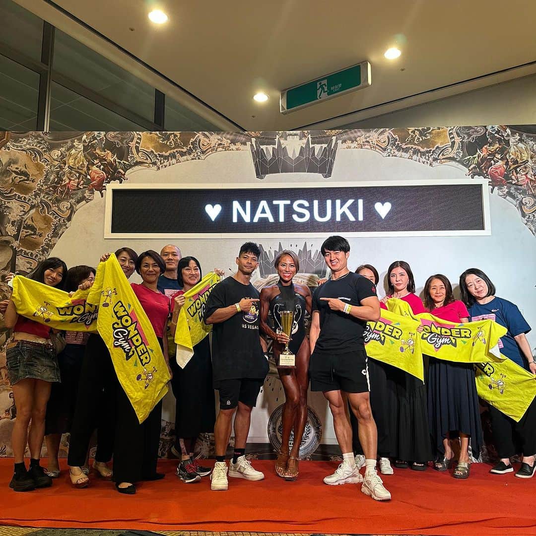 Natsuki（ナツキ）さんのインスタグラム写真 - (Natsuki（ナツキ）Instagram)「🇰🇷🏋️🇰🇷  🏆 𝑵𝑨𝑩𝑩𝑨 𝑲𝑶𝑹𝑬𝑨 𝑮𝑷𝑿 𝑭𝑰𝑵𝑨𝑳🏆  わたしがステージに立てるのは Team Natsukiのお陰です☺️❤️  大会近くなればなるほど、 忙しないレッスンで、笑  謎にフロント、リア祭りしてても とにかく付いてきて巻き込まれてくれるみんなが大好きです😂💓  気付いたら誰が大会に出るのかわからないぐらいみんなキレキレになってるし、だいたい私より先に仕上がってる人も数名いて毎度笑えます、、、ꉂ🤣 𐤔𐤔  今回も本当に有難う❤️  らぶ😘😘😘😘  #nabbakorea #nabbakoreapro  #nabbajapan  #msclassicmodel  #msclassicmodelpro  #fitness  #workout #training #competition」9月26日 18時56分 - natsukiii78