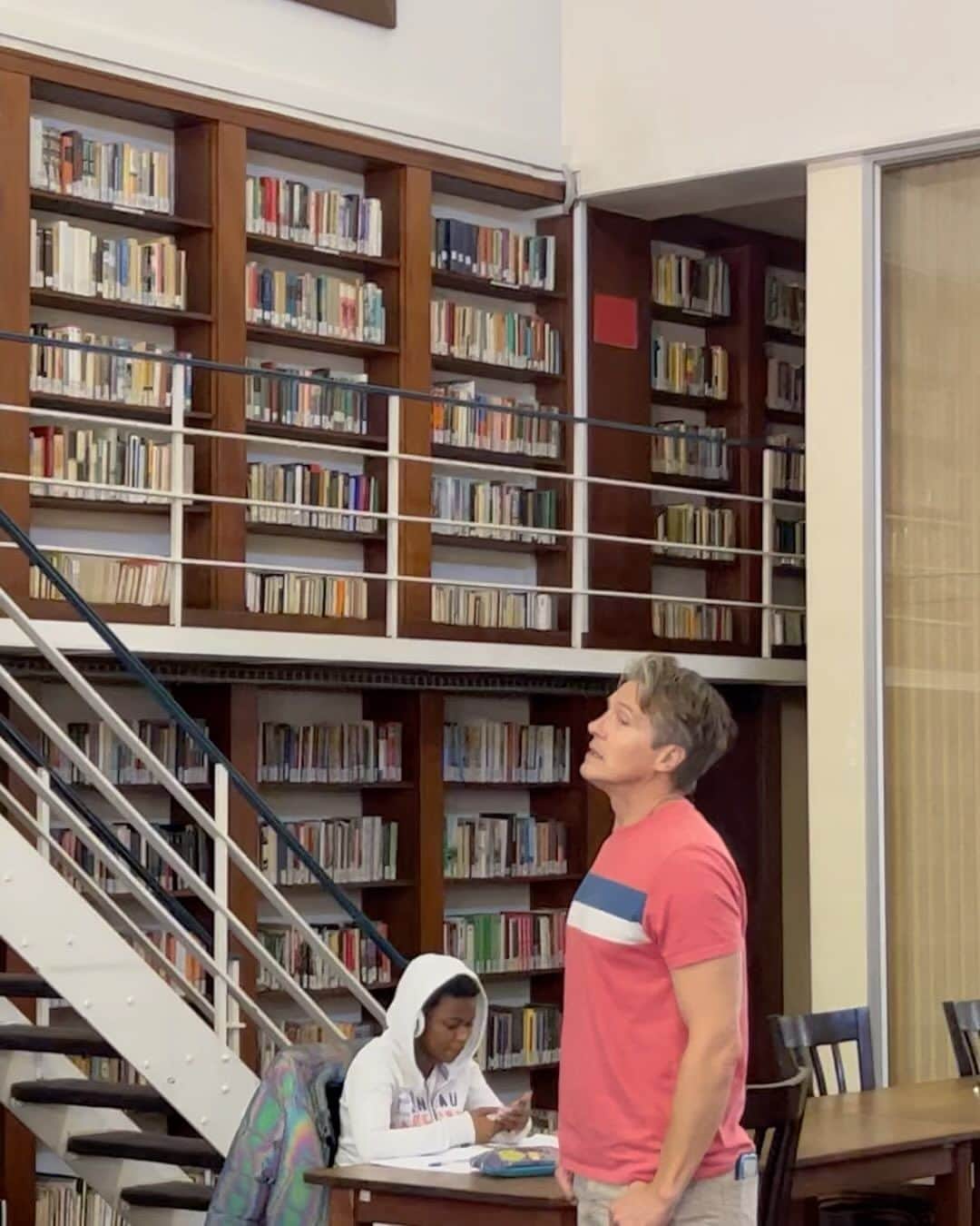 ジョン・バロウマンのインスタグラム：「Our last day of sightseeing in Jozi / Johannesburg and we found out we have a family connection to the city’s history at the University of Witwatersrand @scottmale ‘s  great Uncle Colin Gill painted this mural in the Library.  . #family #trending  #trendingreels @comicconafrica  #lgbtq  #southafrica #johannesburg #josi  #painting #artistsoninstagram #artist #travel  #adventure #discovery @falas_wits」
