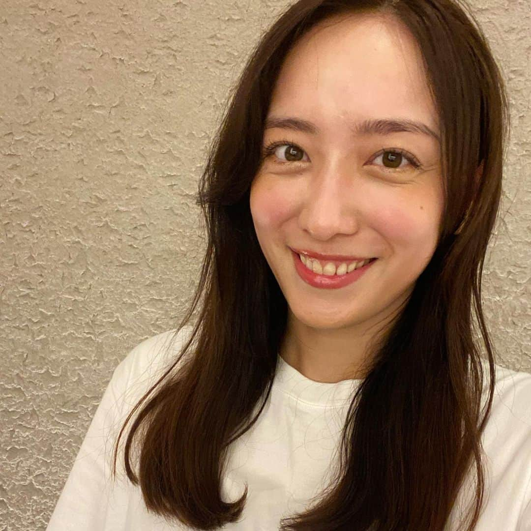 我謝レイラニさんのインスタグラム写真 - (我謝レイラニInstagram)「旅行の写真があともーちょっとあるんだけど、少し休憩して‥ @plievesaki と酵素浴にいったときの写真達を(*´罒`*) 中に入ってるのはたった15分なのに‥身体の芯から温まるし、最高だったよ！！自然の力で発酵して温まるって凄いよね(* ˘ ᵕ ˘*)カラダも顔もパックしたから出てからの化粧のノリと触り心地が最高すぎた✨ #えん #えん発酵温熱木浴 #えん発酵温熱木浴神楽坂店 #酵素浴 #身体にいいことしたい #お肌ツルツル #お肌ピカピカ」9月26日 19時12分 - leila___ni