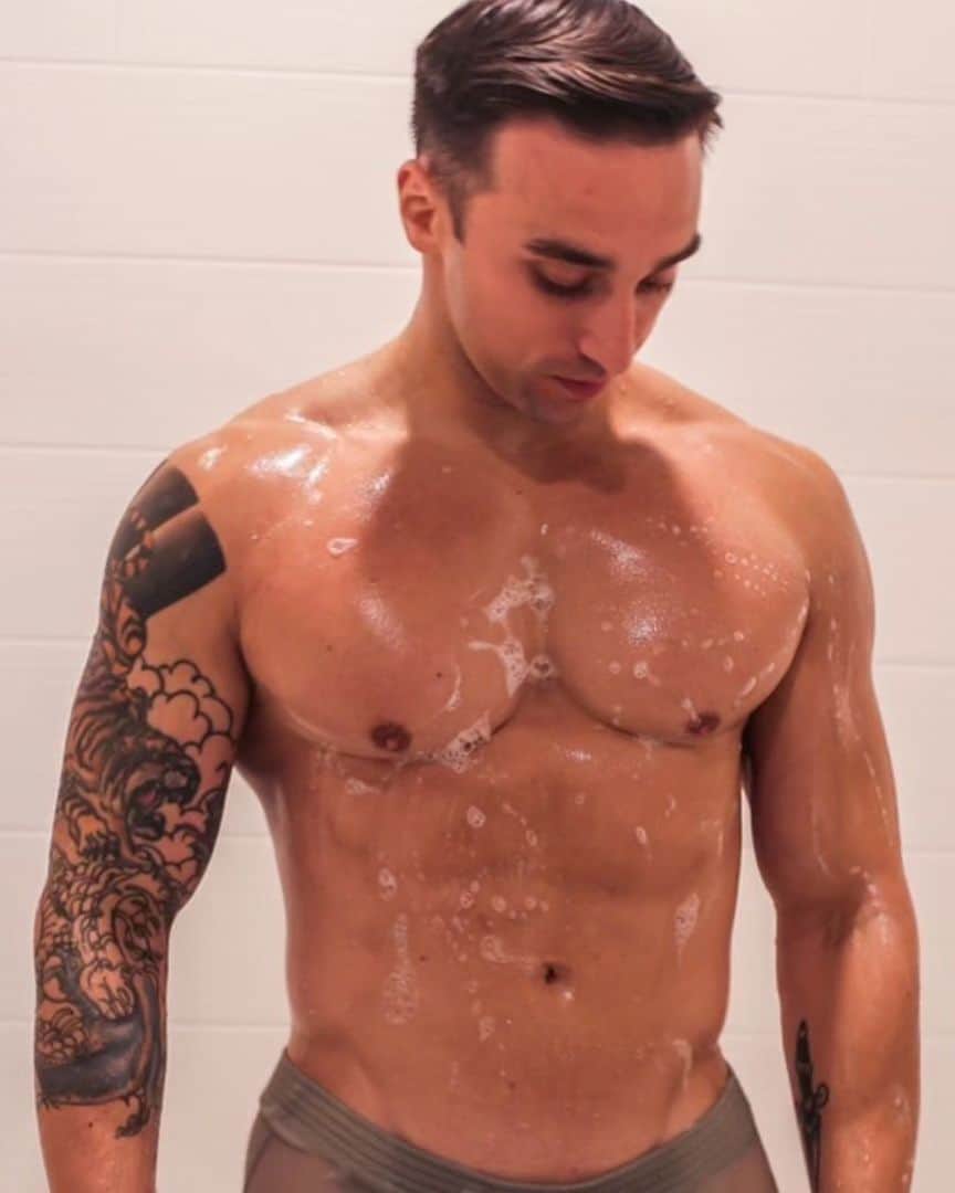 DELLICIOUSMENのインスタグラム：「// 😍 @alphafitkings」