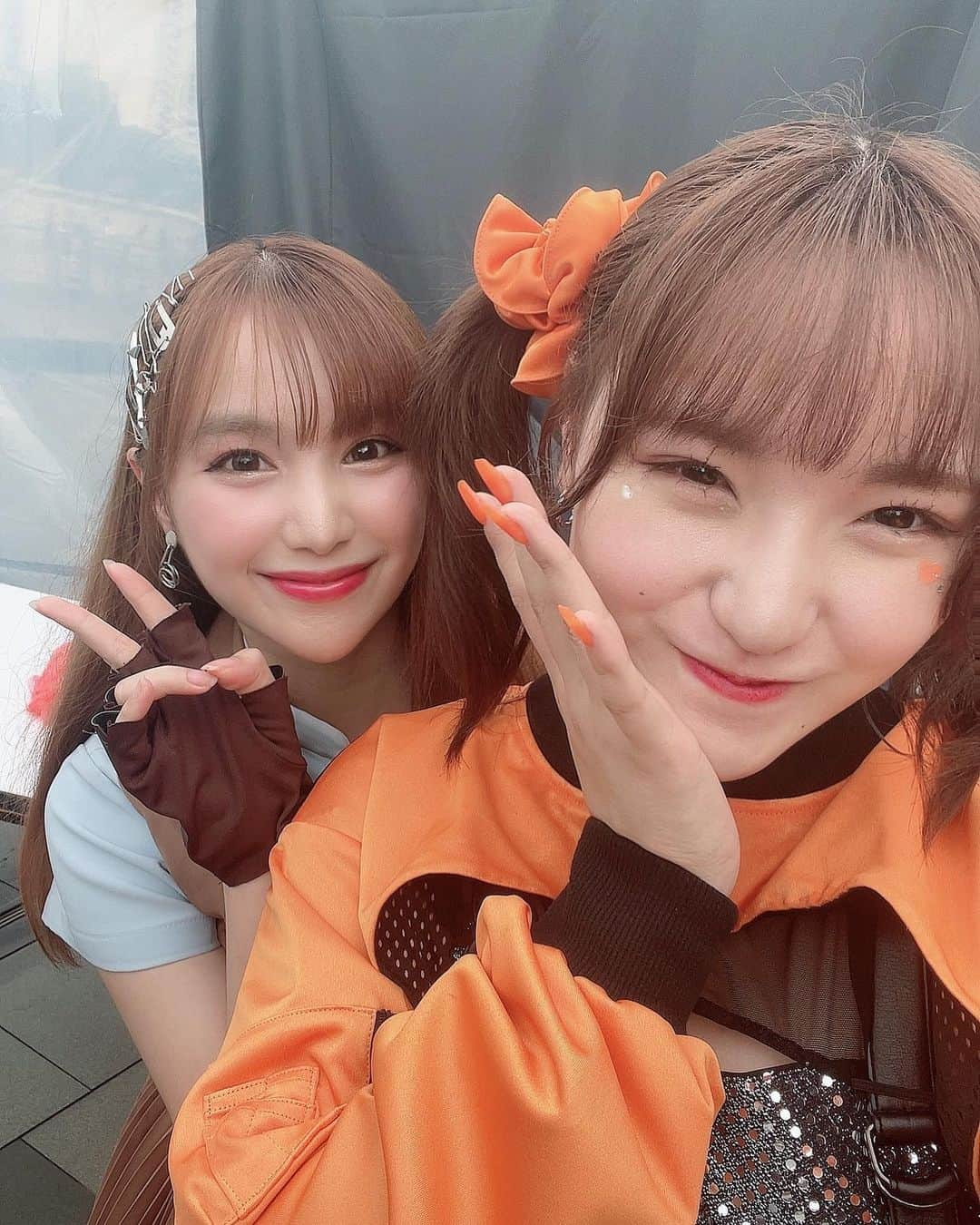 清野桃々姫のインスタグラム：「ᜊ  LAST IDOL THAILAND のみなさん🥰🥰🥰🥰🥰 　 　 ม่านมุกちゃん（マームックちゃん）🤝👘（ハロプロが大好きです〜と言ってくれたよ！！！） ไฮเวย์ちゃん（ハイウェイちゃん）😄✌️ ต้นน้า ちゃん（トンナムちゃん）✨🫰.° มีมี่ちゃん（ミーミーちゃん）💓🐰 ซีโมนちゃん（シーモンちゃん）👶🏻🤍 เก๋ちゃん（ゲーちゃん）❤️🫧 รันม่าちゃん（らんまちゃん）💅🫶  みなさんとっても優しくて、タイ語を聞いてくださった😆お手手繋いでくださった🤝 本当に嬉しかったかわいかった🥺🫶 （フェスの前日にも実は偶然お会いできて「สู้ๆนะ」くださったの🥲🥲） 　 お会い出来なかったメンバーさんも、いいねやコメントしてくださって本当に嬉しい..🥺  活動終了まで応援しています😌💗 また会いたい！！！！  ฉันมีความสุขที่ได้พบคุณ🤭 สู้ๆนะ💗 เจอกันใหม่นะคะ！ 　 　 @lastidol_th  #lastidolthailand #lastidolth #ThaiJapanIconicMusicFest2023  #ももひめもりー #清野桃々姫  #momohime  #โมะโมะฮิเมะ #PrincesaDurazno #Japan #ญี่ปุ่น  #น่ารัก #beyooooonds #helloproject」