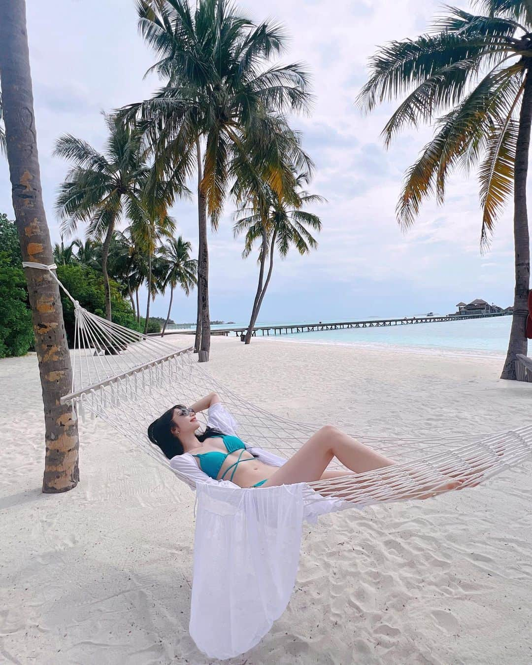 ?????のインスタグラム：「. 🌴🛏🌴🌞  . . #maldives #hammock #gililankanfushi #birthdaytrip」