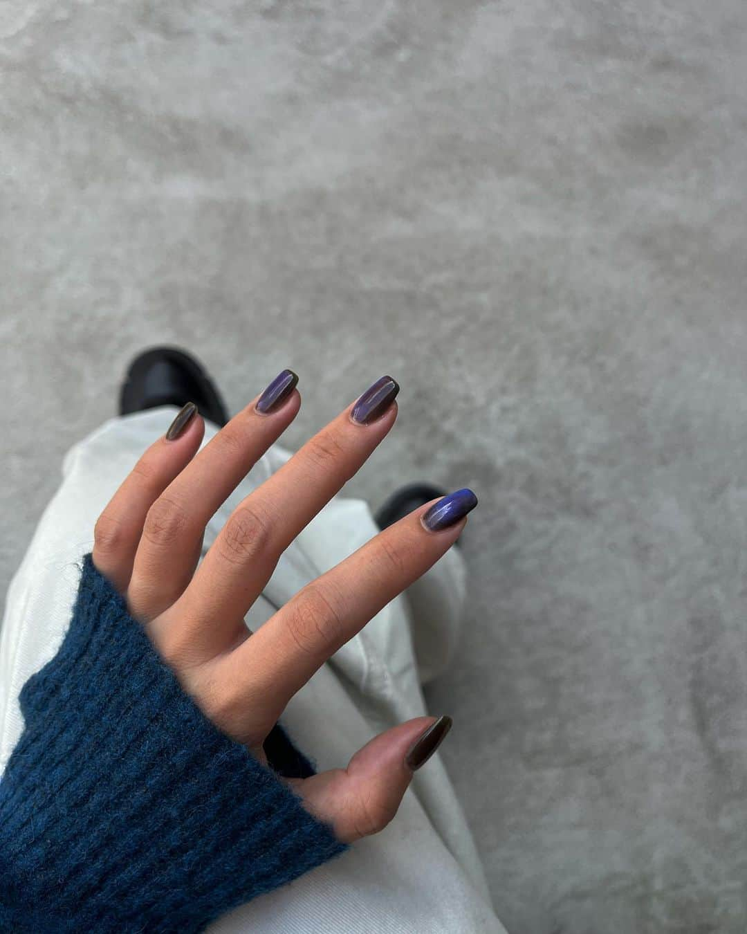 近藤沙良さんのインスタグラム写真 - (近藤沙良Instagram)「おにゅう🧲🖤 @marina55_diptymoila 🫶🏿  #nail #magnetnail #magnetnails #osakanail #osakanailsalon #osakanails #大阪ネイル #大阪ネイルサロン #南船場ネイル #南船場ネイルサロン #ニュアンスネイル #マグネットネイル」9月26日 20時17分 - saaara57