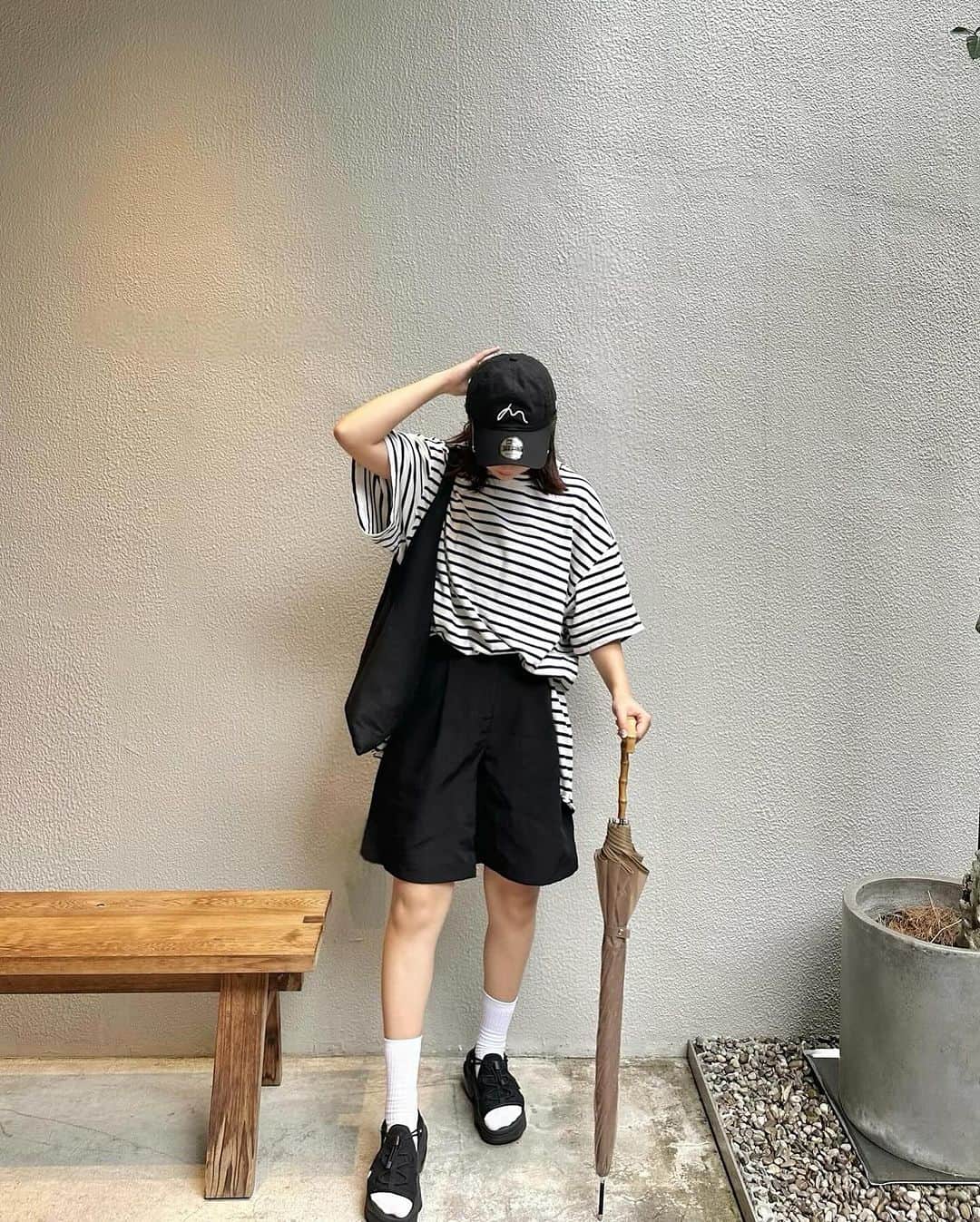横田亜美さんのインスタグラム写真 - (横田亜美Instagram)「. メンズライクのお洋服〜〜 . @mery.jp のイベントへ🌿 . 新作コスメや自分で描くラテアート… 今回も内容盛りだくさん← . 私が特に気になったのは 日頃からバブ利用者の私なので 昨日花王のバブから 販売された新商品🛀🫧 . 早速お風呂で使ったけど １つの香りではなく 今まであったバブの香りを ２つ融合させてより良いところを 取った！って感じの商品◎ . しかもしかも約10分間も 発泡が続く🫧🫧 . 皆も1度は使ってみてほしい商品🚿 昨日から販売だそう〜 . . #MERYMEET #MERYMEETforUpdate #mery #原宿 #表参道 #明治神宮前 #メンズライク #メンズライクコーデ #メンズライク女子 #メンズライクファッション #158cm #158cmコーデ #キャップコーデ #カジュアルファッション」9月26日 20時26分 - amimi0218