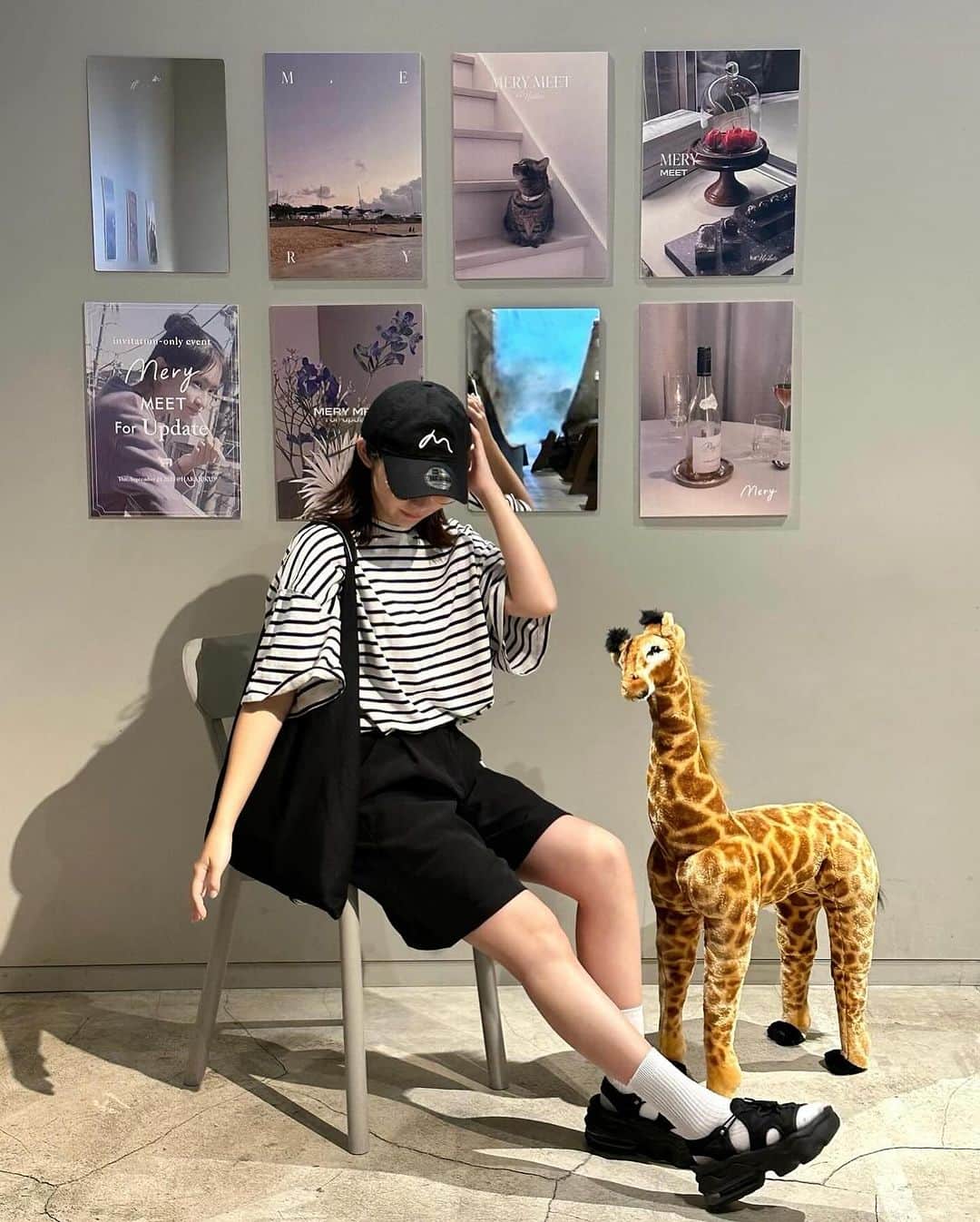 横田亜美さんのインスタグラム写真 - (横田亜美Instagram)「. メンズライクのお洋服〜〜 . @mery.jp のイベントへ🌿 . 新作コスメや自分で描くラテアート… 今回も内容盛りだくさん← . 私が特に気になったのは 日頃からバブ利用者の私なので 昨日花王のバブから 販売された新商品🛀🫧 . 早速お風呂で使ったけど １つの香りではなく 今まであったバブの香りを ２つ融合させてより良いところを 取った！って感じの商品◎ . しかもしかも約10分間も 発泡が続く🫧🫧 . 皆も1度は使ってみてほしい商品🚿 昨日から販売だそう〜 . . #MERYMEET #MERYMEETforUpdate #mery #原宿 #表参道 #明治神宮前 #メンズライク #メンズライクコーデ #メンズライク女子 #メンズライクファッション #158cm #158cmコーデ #キャップコーデ #カジュアルファッション」9月26日 20時26分 - amimi0218