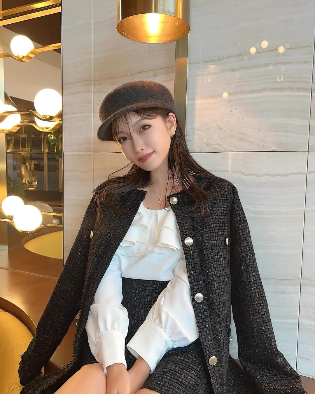 木田絵里香のインスタグラム：「. liveで紹介したセトア可愛いけど先行販売のセトアも可愛いので載せておく🥳 . #セットアップ#秋コーデ#ジャケットコーデ」