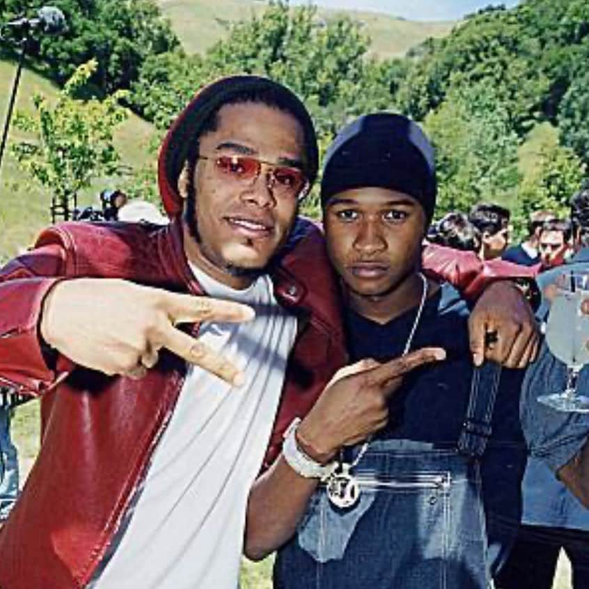 マックスウェルのインスタグラム：「congratulations @usher long overdue 🏈   🗓️:1998  📸: @gettyimages」