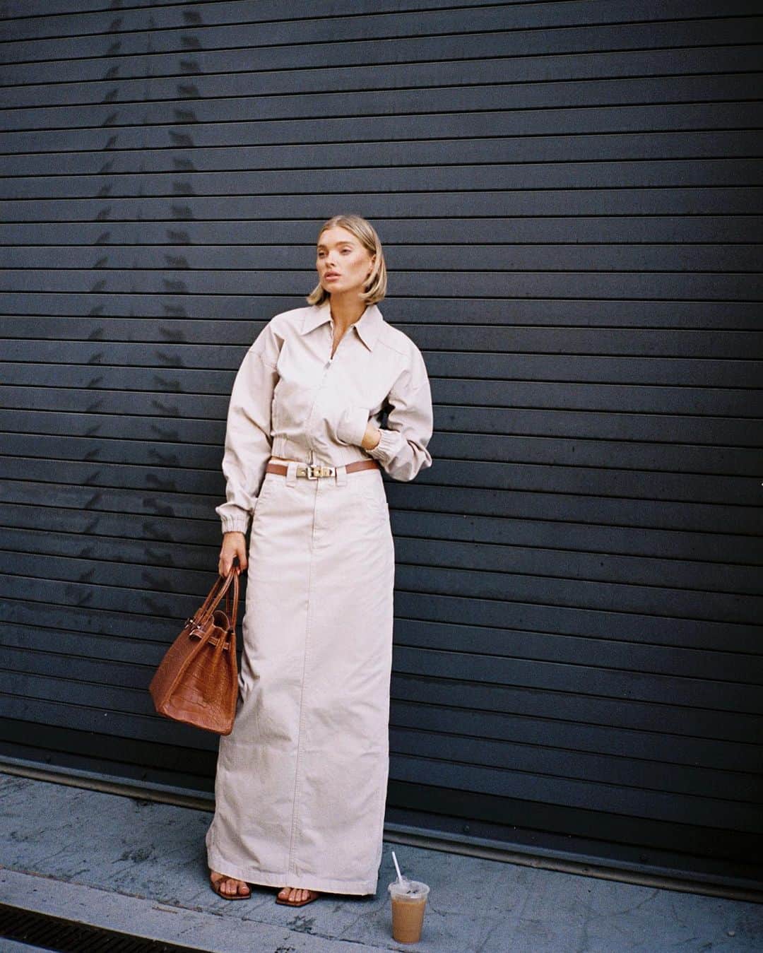 エルザ・ホスクさんのインスタグラム写真 - (エルザ・ホスクInstagram)「The workwear uniform💼 @helsastudio ☕️」9月27日 6時01分 - hoskelsa
