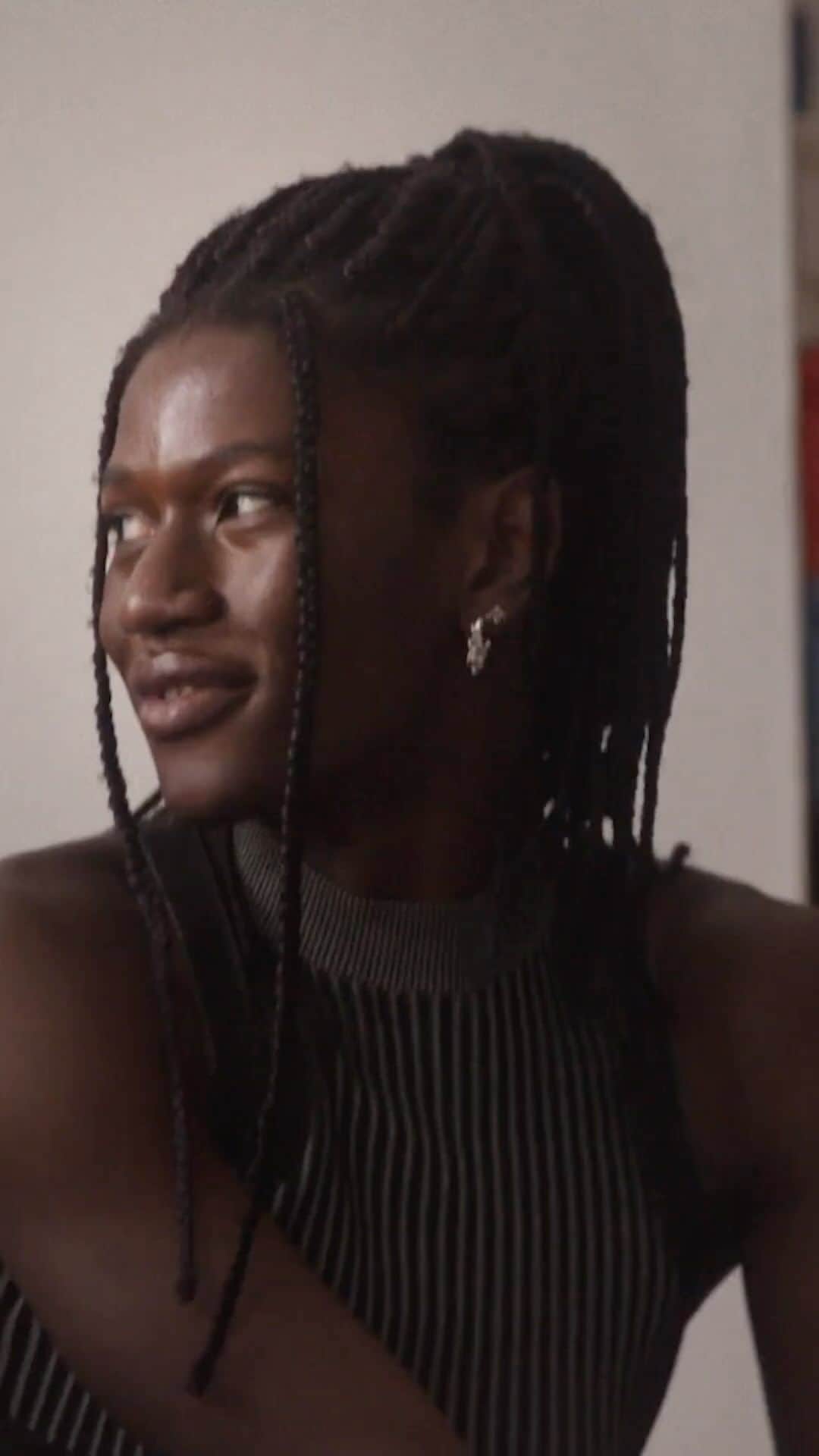 ヴィクトリアズ・シークレットのインスタグラム：「Artist & writer Ebun Sodipo is making her ancestors proud—one trailblazing project at a time.   Eager to learn more about the House of London? Tune into the full-length special on @primevideo in partnership with @amazonfashion.   In 2021, Victoria’s Secret began a journey. The goal was to give a new generation of creatives from around the world the opportunity to tell their stories and see their creations brought to life on the world stage. The platform? The Tour ‘23. This film is theirs.   The House of London:  @supriya_lele: Creative Director & Designer  @margotbowman: Director  @epastry: Artist & Writer  @michaelastark: Lingerie Designer & Artist  @phoebethegorgon: Artist   The Tour ’23 Film:  @lolaparteloliva: Director  @ariwegner: Cinematographer  @partel.oliva: Creative Direction @pulsefilms: Production」