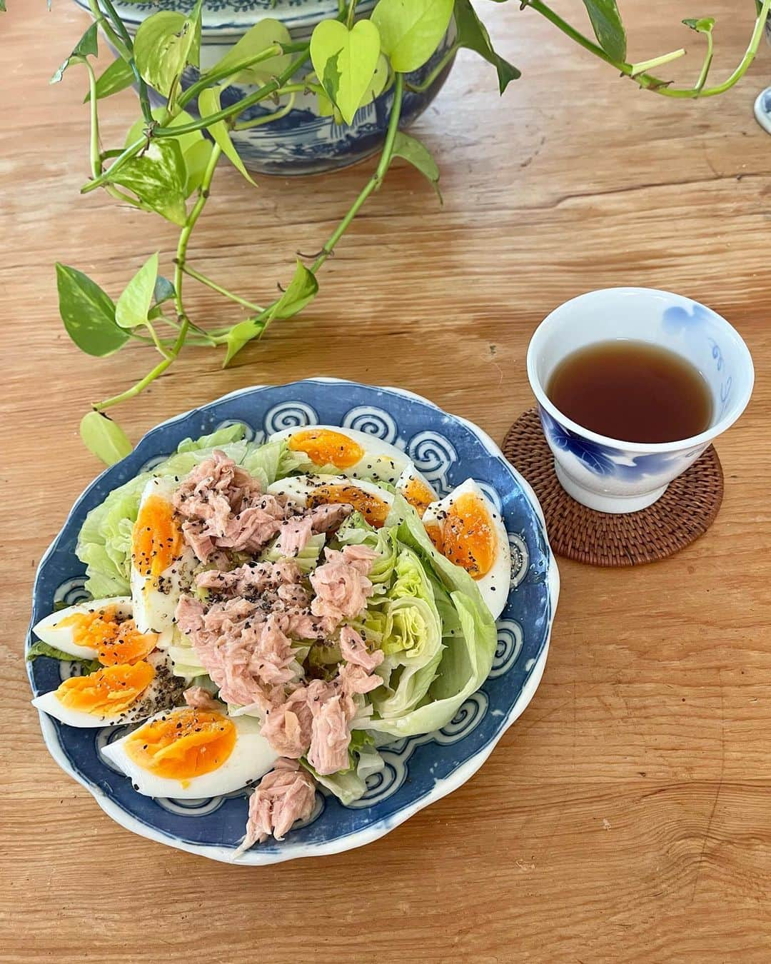 高見恭子さんのインスタグラム写真 - (高見恭子Instagram)「食べよう、笑顔、希望、想い出、未来、すべてを食べよう。  #table #eat #breakfast #lunch #dinner #lifeisbeautiful  #simplelife  #smile #love」9月27日 6時59分 - takami_kyoko