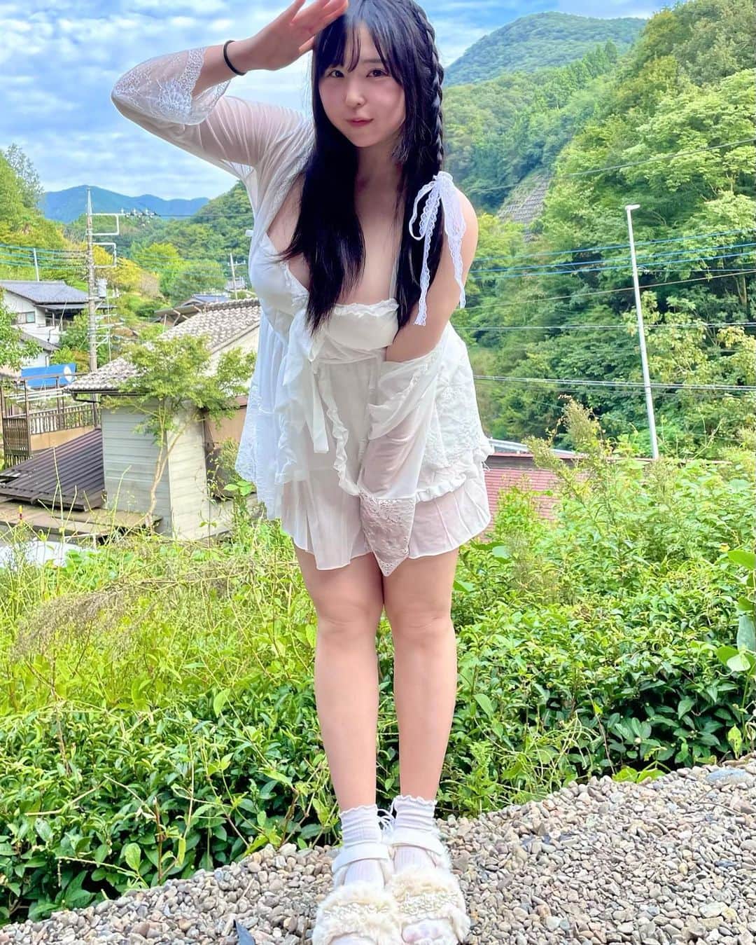 上田ミルキィのインスタグラム：「🦋🌱🍃🕊」