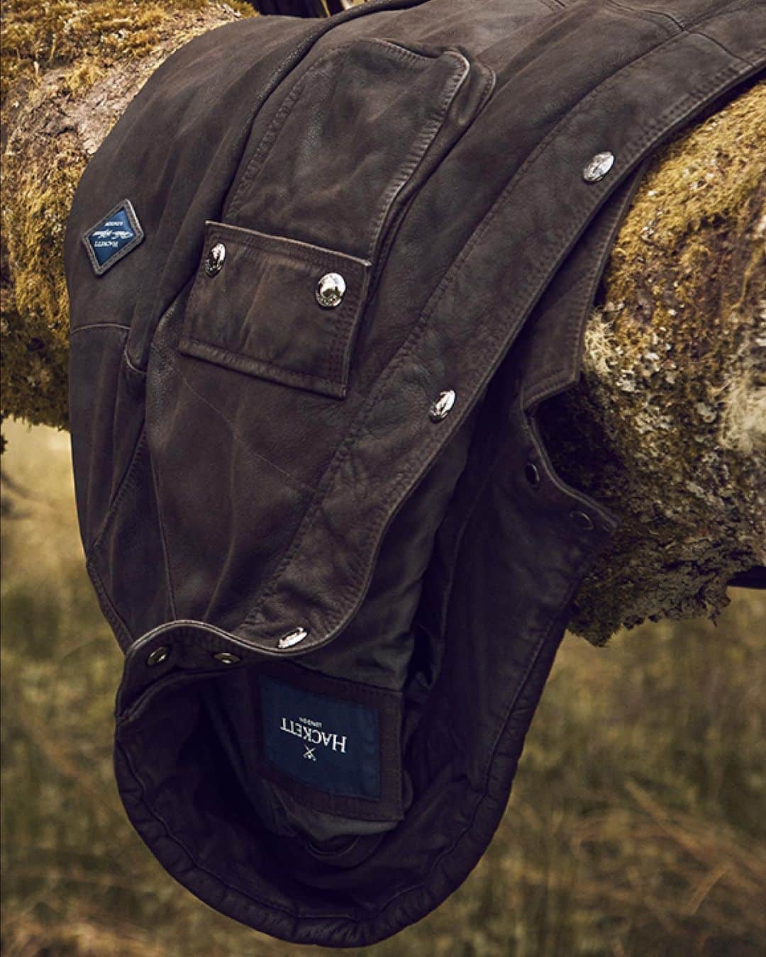 ハケットのインスタグラム：「Few things exude a British flavour like our chocolate brown tumbled goat leather Velospeed jacket.  Featuring 4 cargo pockets, reinforced shoulder panels, amongst many other performance details, the velospeed jacket is stitched to perfection.  #HackettLondon #HowToHackett」