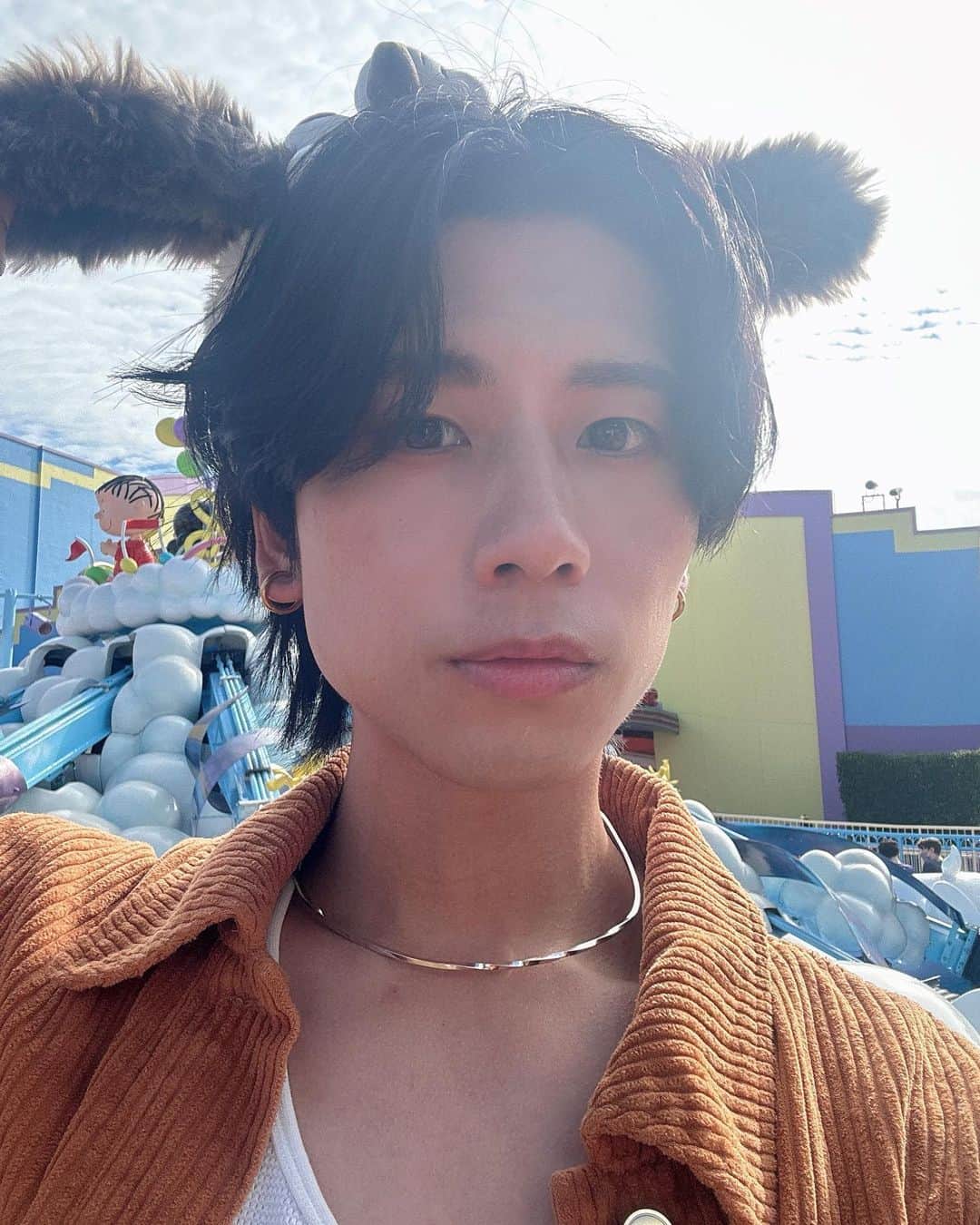 のインスタグラム：「SNOOPY  U・x・U  KELLYさんの撮影でUSJに行きました！ 情報解禁おたのしみに！」