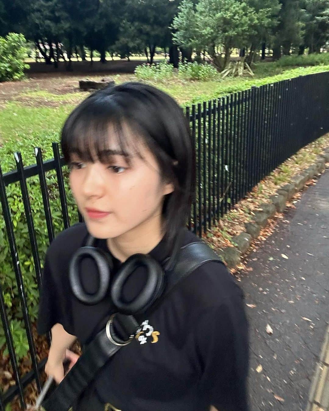 平川結月のインスタグラム：「さんぽ。 ⁡ 最近写真撮ってなさすぎて本当に載せるものがない！ いっつも撮りあいっこしてるお友とも会えてないし、、 はよ会いたいわ〜連絡しよ。笑   #散歩」