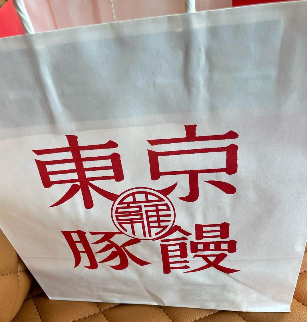 東野幸治のインスタグラム：「この間食べて美味しかったです。 東京豚饅。 つまりは豚まんです。」