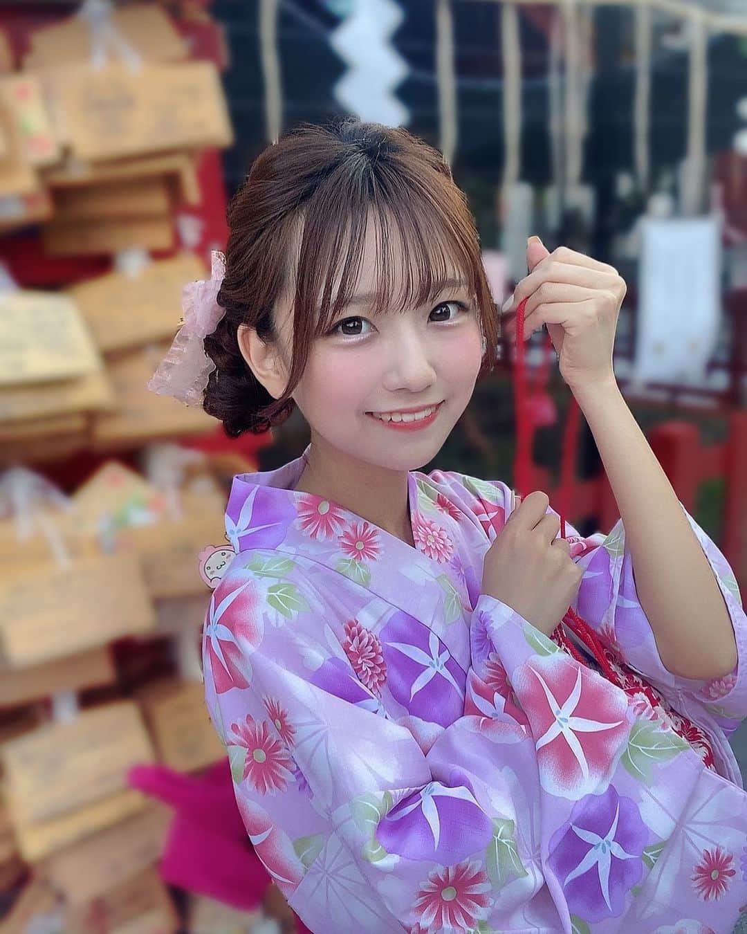 宮脇彩花のインスタグラム：「♡  みんな浴衣好きー？  来年まで着れないの ちょっと寂しい🥹  #地下アイドル#ライブアイドル #浴衣コーディネート #神田明神⛩ #アイドルヘアー #浴衣ヘアー #バニクル #bunnylacrew」