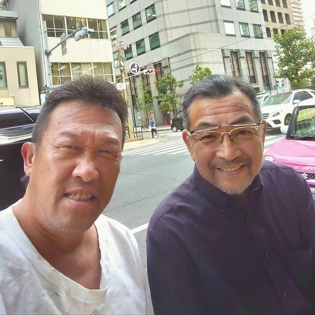 中野英雄さんのインスタグラム写真 - (中野英雄Instagram)「なにわゆうじ 久しぶりに共演した 年齢も同い年 楽しい時間です  #欲望の街 #大阪 #happy  #enjoy #instagood」9月26日 22時57分 - hideo_nakano