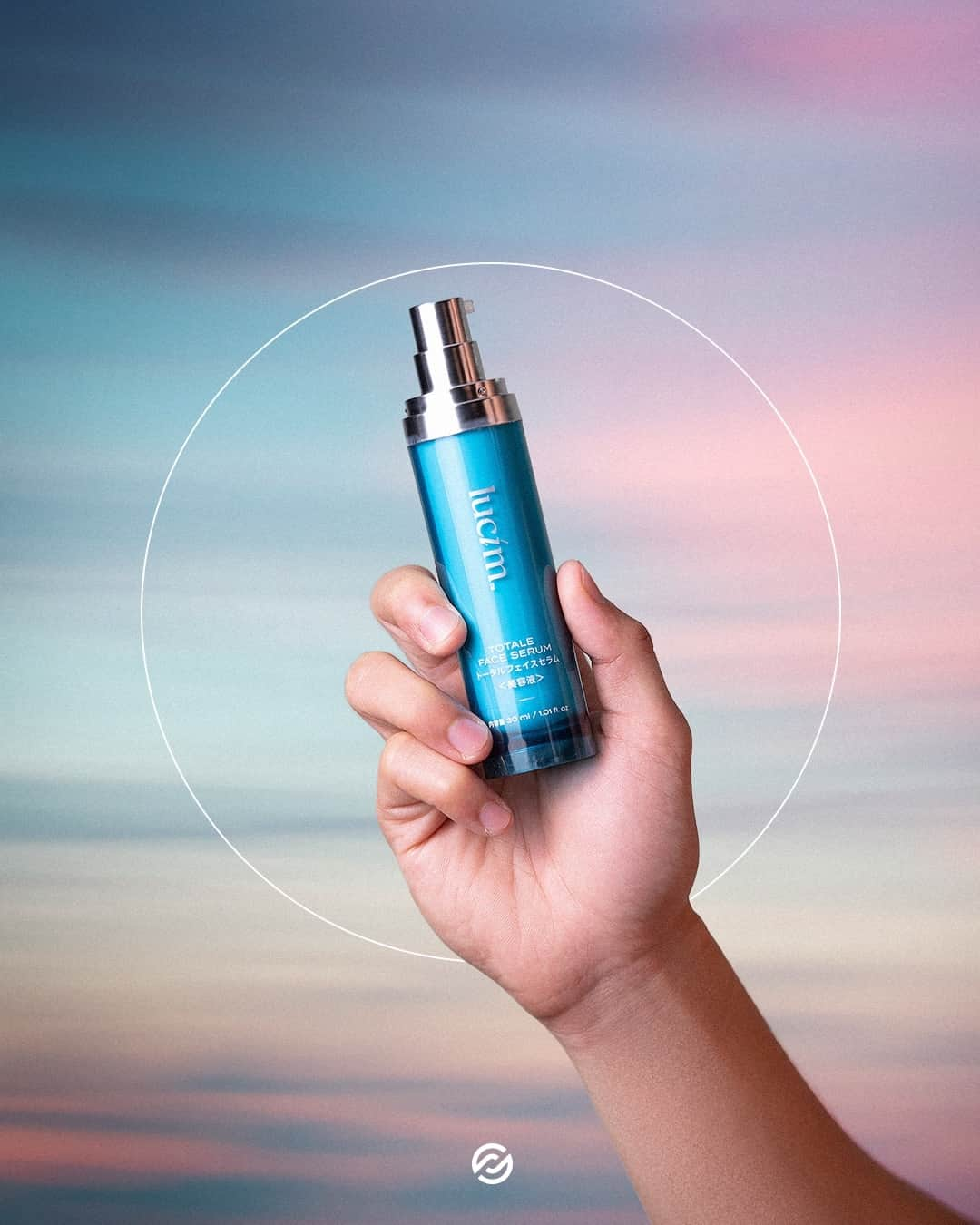 ARIIX Officialのインスタグラム：「SKINCARE THAT WORKS SUNRISE TO SUNSET⁠ ⁠ When you choose #Lucim Totale Face Serum, you choose healthier, more radiant skin all day long.⁠ ⁠ #PartnerCo #SkinCare ⁠」