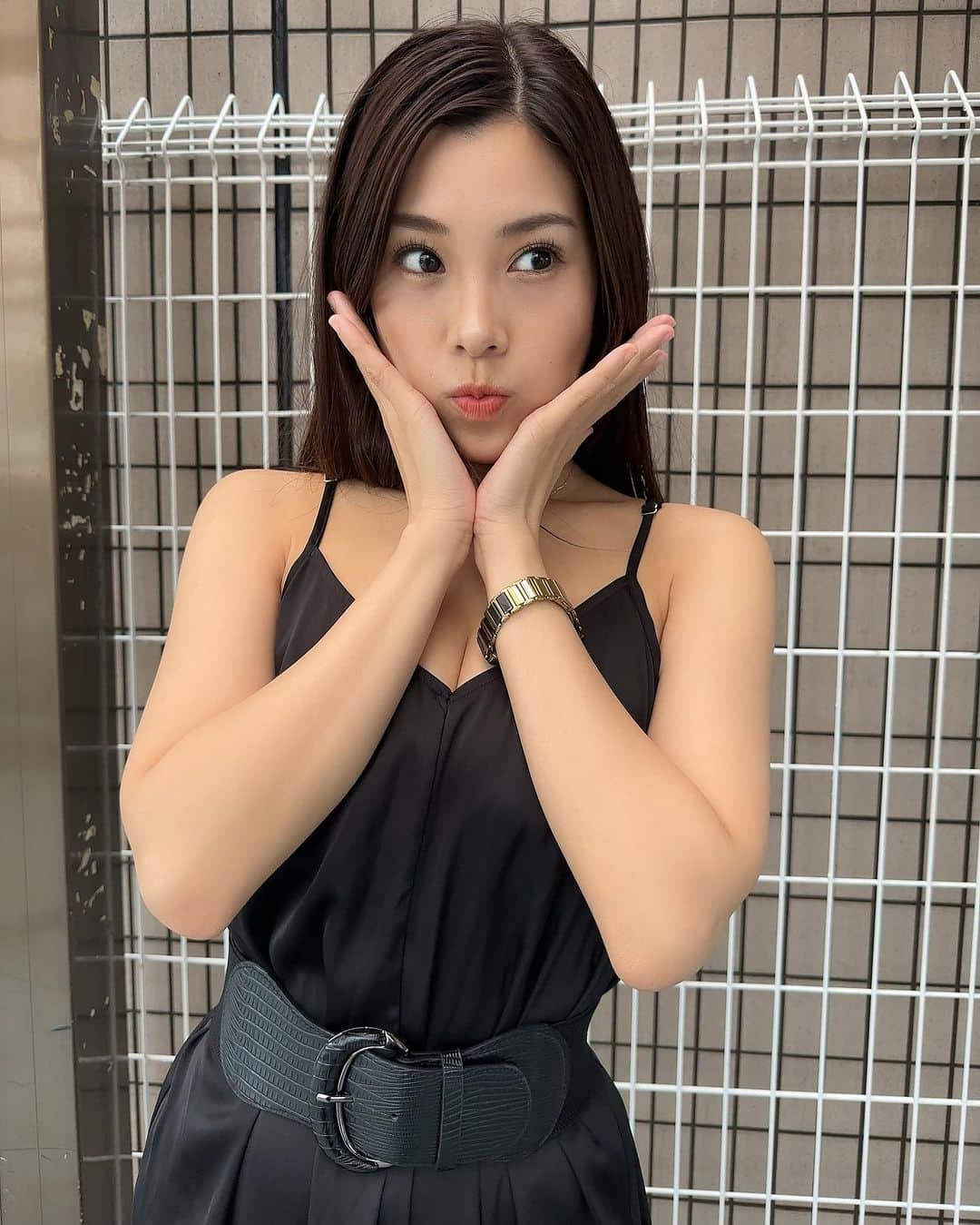 サニーデイガールズのインスタグラム：「よそ見ショットが得意です✌︎」