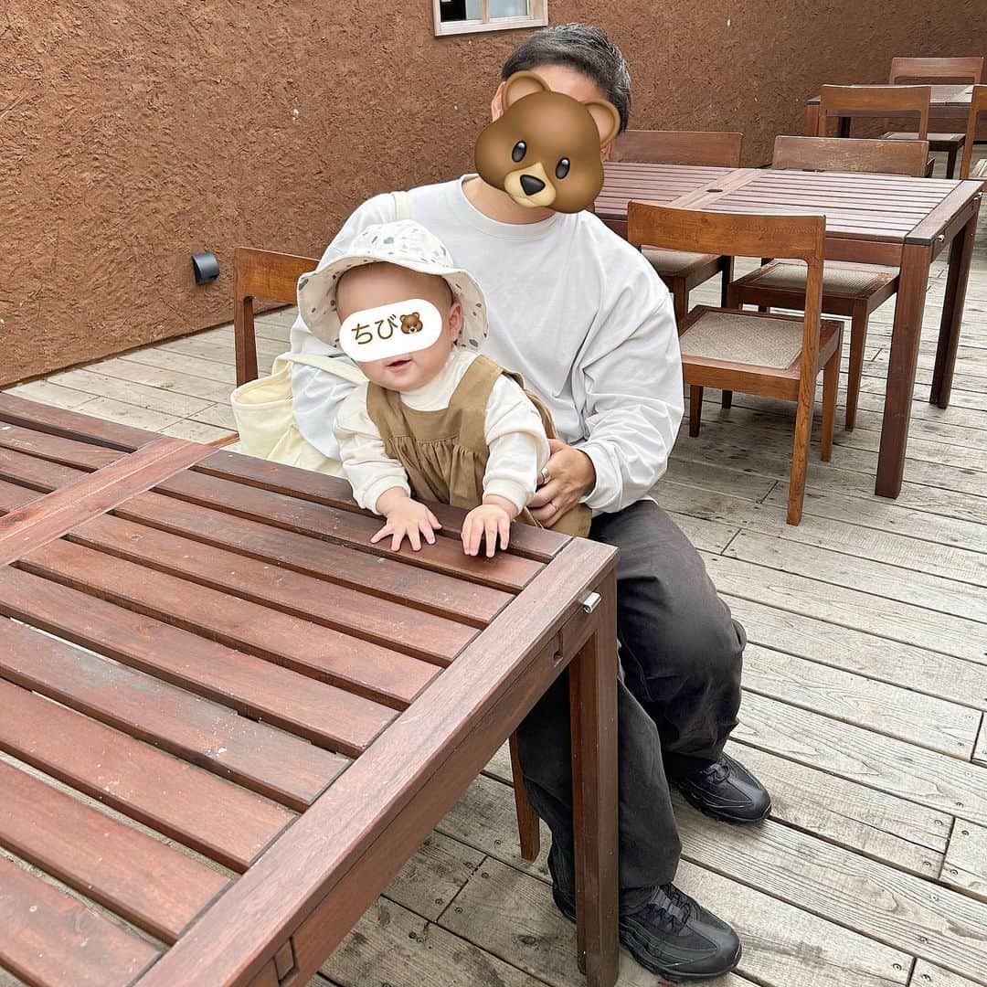 haruさんのインスタグラム写真 - (haruInstagram)「ㅤㅤㅤㅤㅤㅤㅤㅤㅤㅤㅤㅤㅤ ㅤㅤㅤㅤㅤㅤㅤㅤㅤㅤㅤㅤㅤ  久しぶりに家族写真👨‍👩‍👦♡  ちび🐻くん初めてのお泊まり旅行🚘ˊ˗ ホテルの近くにあった カフェでゆっくり☕️  那須は1年半ぶりだったけど前来た時になかった GOOD NEWS って言う施設ができてて おしゃれなお店がたくさんで楽しかった☺️🤍  ㅤㅤㅤㅤㅤㅤㅤㅤㅤㅤㅤㅤㅤ ┈┈┈┈┈┈┈┈┈┈┈┈┈┈┈┈┈┈┈  @brown.cheese_brother   ☑︎ 自家製ホワイトコーラ ☑︎ りんごジュース ☑︎ ホエーワッフル  ワッフル🧇サクサクもちもちだし、ミルクのアイスも キャラメルも相性最高だし美味しかった😋！  ランチ時間はハンバーガーもあるみたいなので 次回食べてみたい🍔˒˒ ㅤㅤㅤㅤㅤㅤㅤㅤㅤㅤㅤㅤㅤ ㅤㅤㅤㅤㅤㅤㅤㅤㅤㅤㅤㅤㅤ 📍: 栃木県那須郡那須町高久乙24-1 ⏰ : 9:00〜17:00　 🚪 : 第2木曜日定休 🚘 : 1台500円 / アプリ登録で1台無料  👶🏻 : キッズチェア ○ / ベビーカー ○   施設の中には 授乳室 ( 調乳用お湯はなし ) も オムツ変えスペースもありました🙌🏻  ㅤㅤㅤㅤㅤㅤㅤㅤㅤㅤㅤㅤㅤ #おはるカフェめぐり #那須カフェ#那須観光#那須旅行#栃木カフェ#栃木観光#栃木旅行#ワッフル#goodnews#子連れカフェ#子連れカフェ栃木」9月26日 23時02分 - __haru3