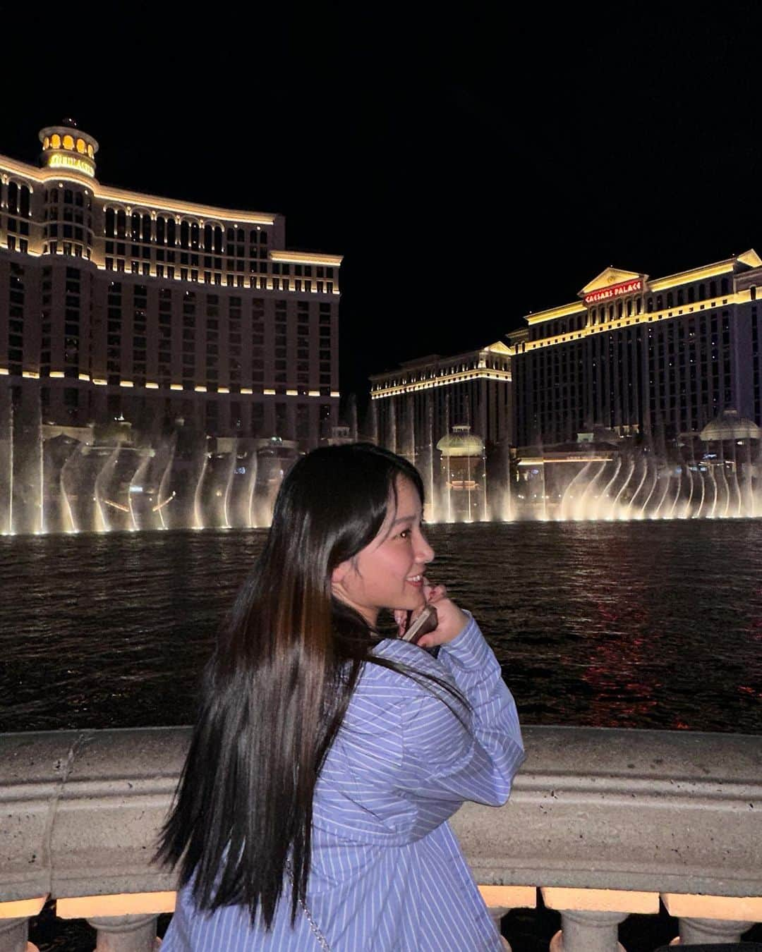 森戸知沙希さんのインスタグラム写真 - (森戸知沙希Instagram)「Las Vegas💛 　 　 　　 Las Vegas行ってきました！わたしは初めて！ どこいってもキラッキラだった！笑 昼と夜とで街の雰囲気大違いだし、、、 　 　 ハプニング多発した旅行だったけどめちゃめちゃ楽しかったです^ ^笑 詳しくはYouTubeみてね✌️ 　 　 #lasvegas #bellagiofontain #us #留学生活 #留学 #旅行 #travel #ラスベガス #ラスベガスいってきた」9月26日 23時05分 - chisaki__morito.official