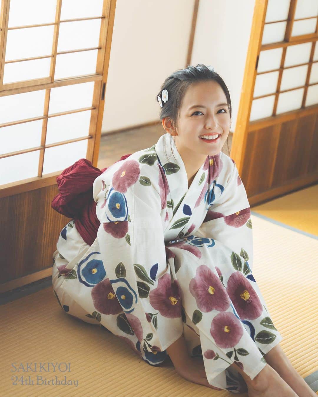 佐藤俊斗さんのインスタグラム写真 - (佐藤俊斗Instagram)「スターダスト清井咲希さんのデジタルフォトブックと生写真を撮影させていただきました。 こちらは先日開催された生誕祭用の生写真。  明るく素敵な方で、会話するようにシャッターを切ってました。 デジタルフォトブックは11月発売。お楽しみに。」9月26日 23時09分 - shuntosato