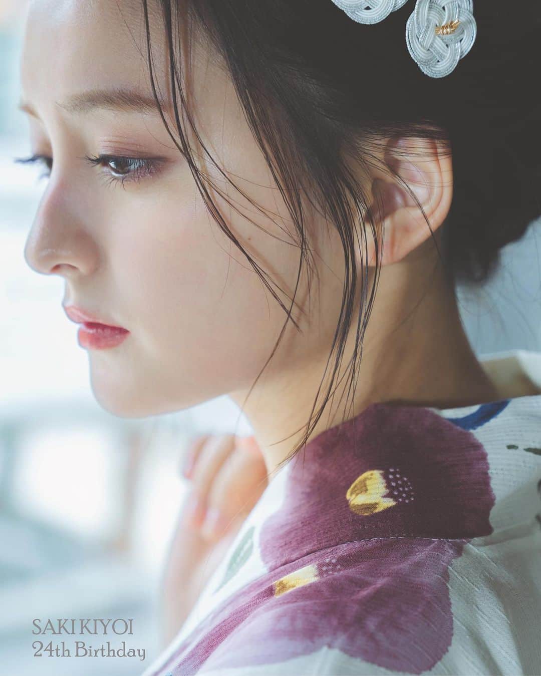 佐藤俊斗さんのインスタグラム写真 - (佐藤俊斗Instagram)「スターダスト清井咲希さんのデジタルフォトブックと生写真を撮影させていただきました。 こちらは先日開催された生誕祭用の生写真。  明るく素敵な方で、会話するようにシャッターを切ってました。 デジタルフォトブックは11月発売。お楽しみに。」9月26日 23時09分 - shuntosato
