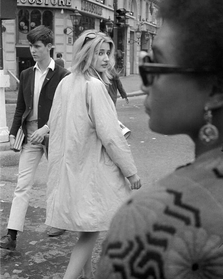 Meganさんのインスタグラム写真 - (MeganInstagram)「Saint Germain, Paris, 1967 〰️ Raymond Depardon  . . . . #raymonddepardon #saintgermain #paris #blackandwhite」9月26日 23時35分 - zanzan_domus