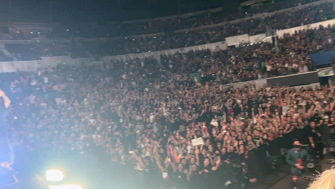 Taka のインスタグラム：「😳 omg what a wonderful night Philippine !!!!!! You guys are amazing 🤩 I already miss you guys so much😿」