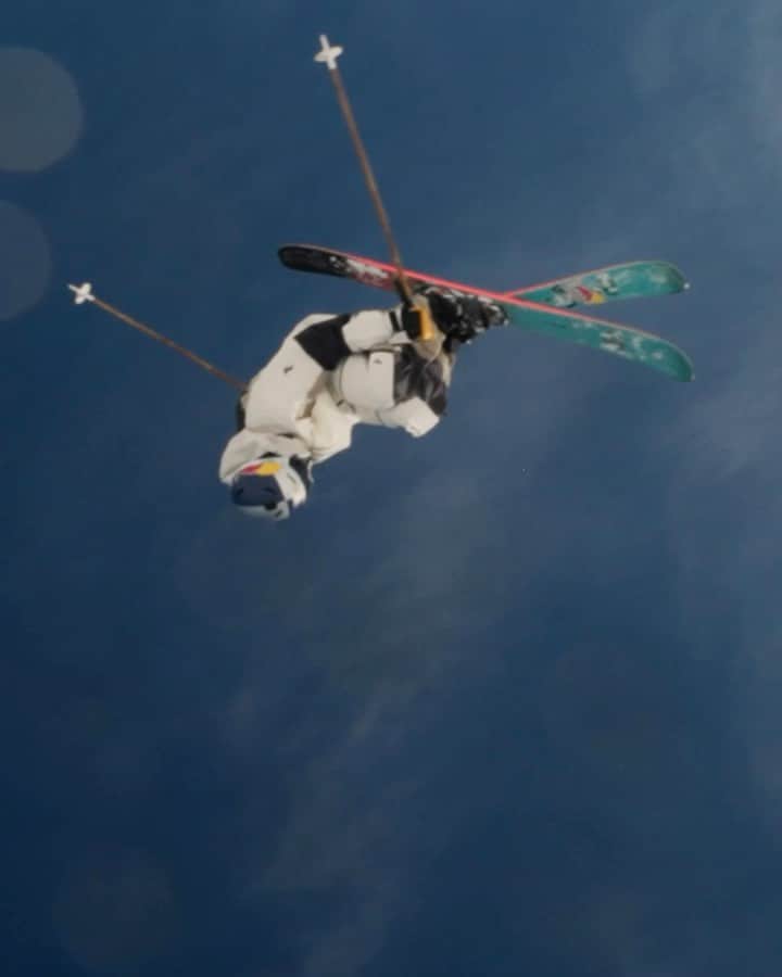 ロシニョールのインスタグラム：「REALIS 🥀   After two years of filming, @maxx_palm and @baptistesjostrom are releasing their movie, which will premiere Saturday at the High Five Festival in Annecy.   Don’t miss this masterpiece about skiing, overcoming challenges and life in general.   Can’t wait !  Skier: @maxx_palm directed by @maxx_palm & @baptistesjostrom co-produced by @bugvisionaries & @baptistesjostrom   #anotherbestday」
