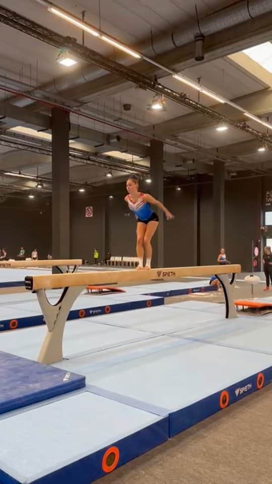 エイトォーラ・トールズドッティルのインスタグラム：「First training day at Worlds🌐🤍 ~ #teamnl #antwerpen2023」