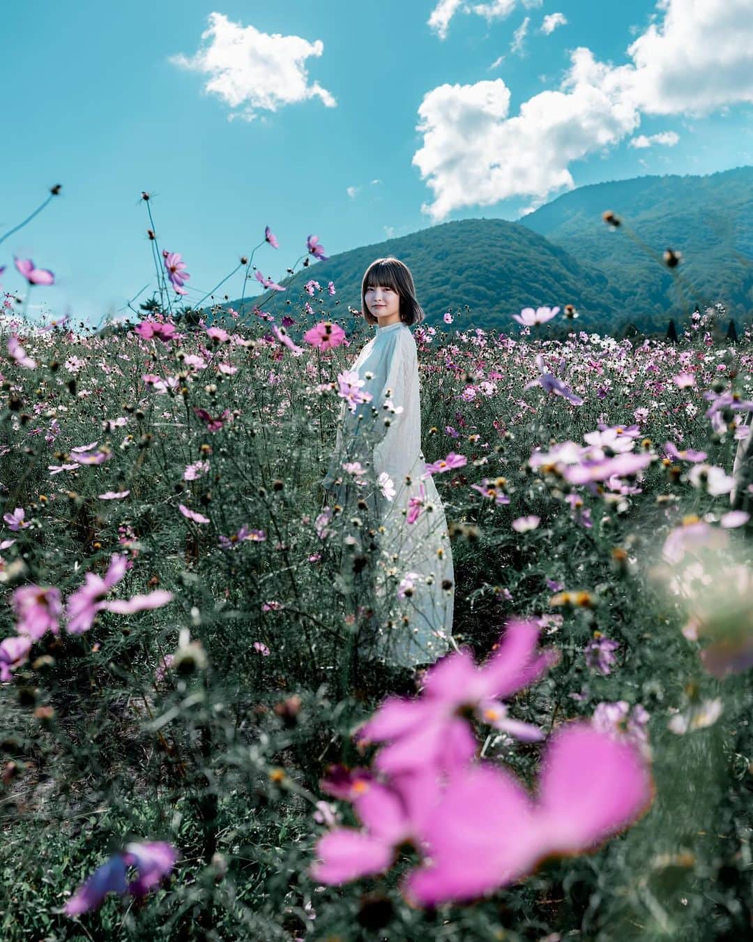 shabonさんのインスタグラム写真 - (shabonInstagram)「* . . . . . やっとやっと！！ iPhone15 pro max に 機種変出来ました🥹✨ . model : @reis_1024 . special thanks. @acekeca  @shunsukefujimura_  . . FUJIFILM GFX50S II /  GF45mm F2.8 R WR . . . . . . *」9月27日 0時24分 - shabon